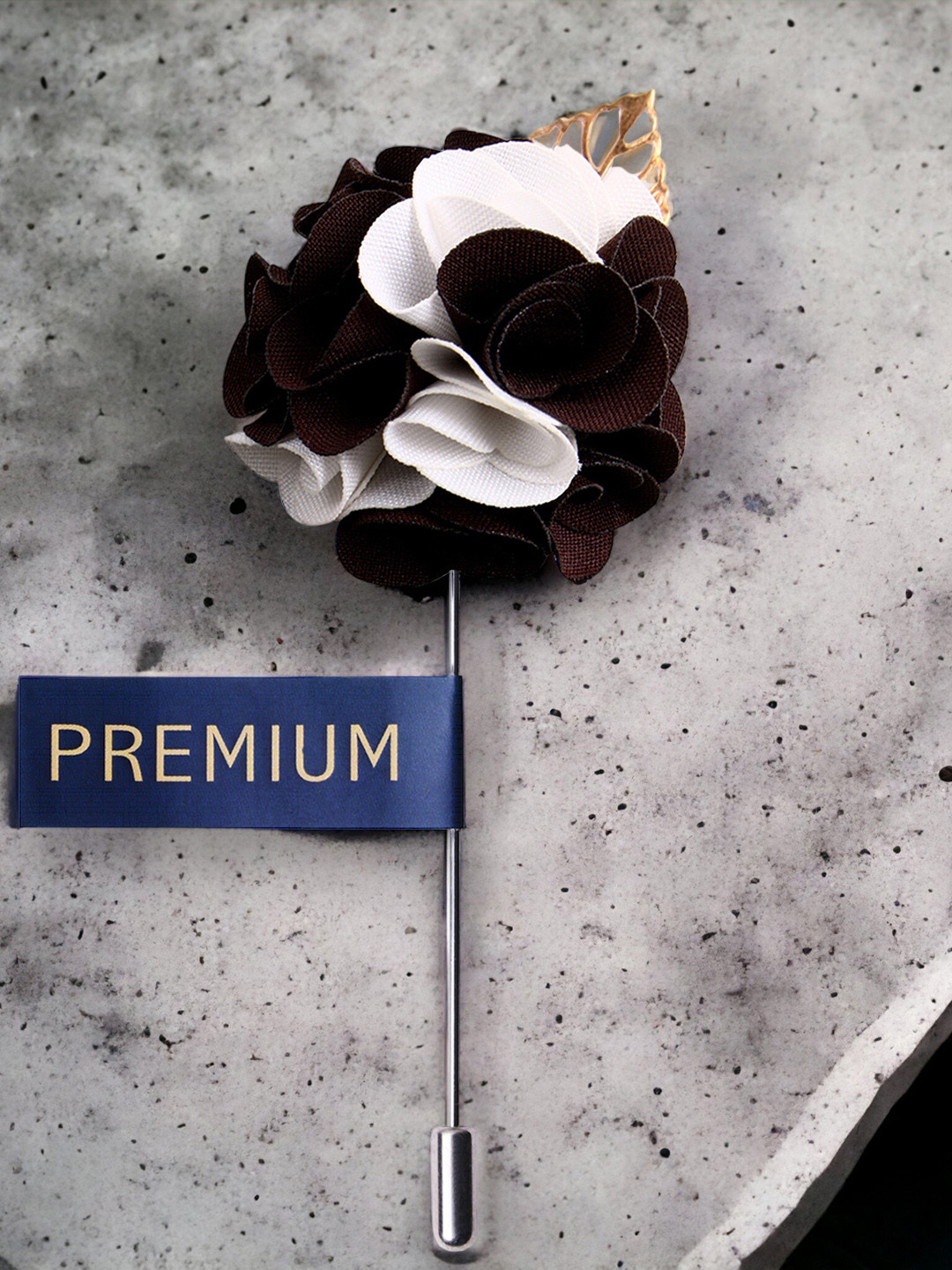 PELUCHE Men Brown & White Flower-Shaped Exotic Delight Brooch Lapel Pin
