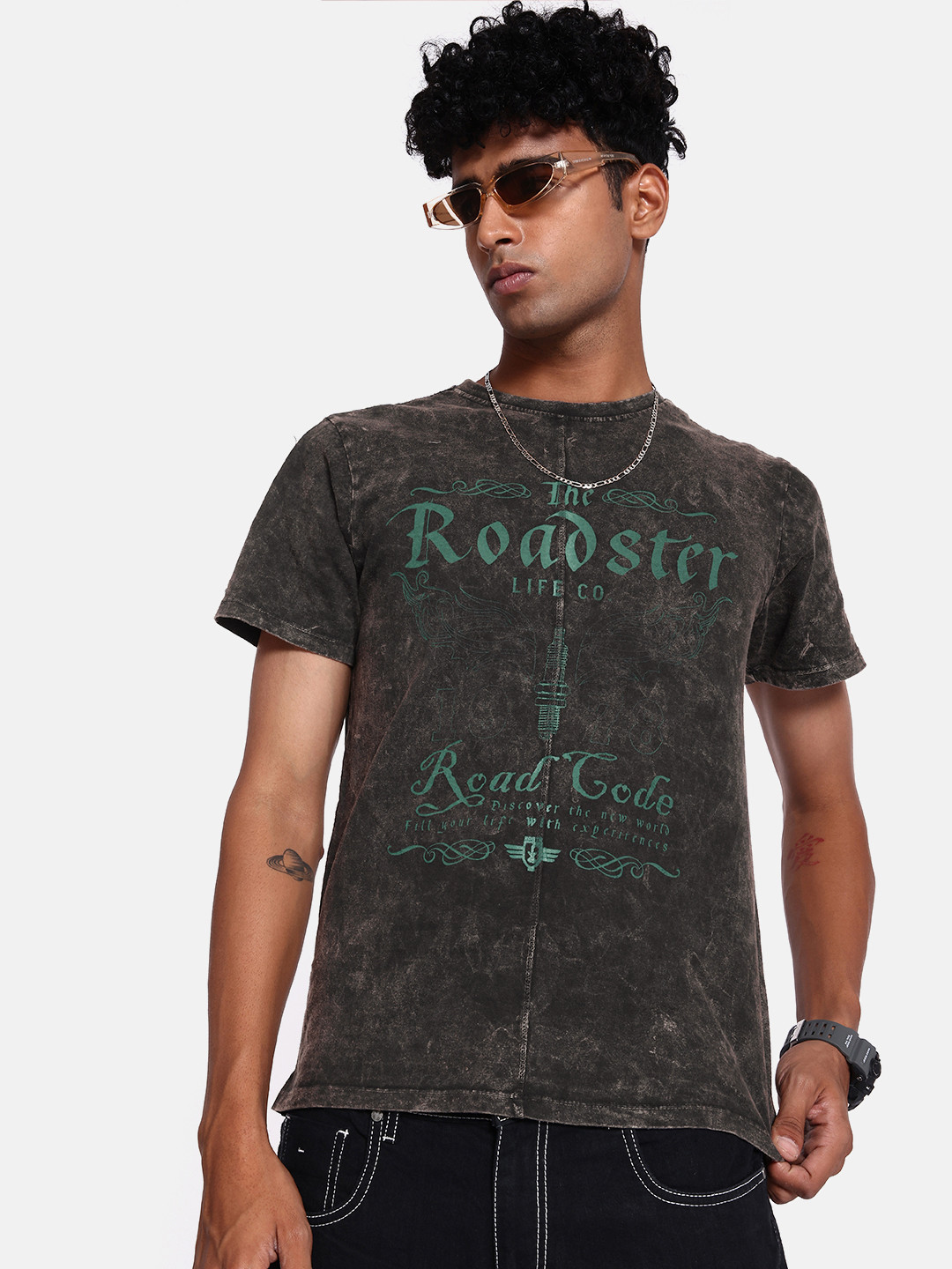 The Roadster Lifestyle Co. Men Greyish Charcoal Brand Logo Printed Pure Cotton T-shirt