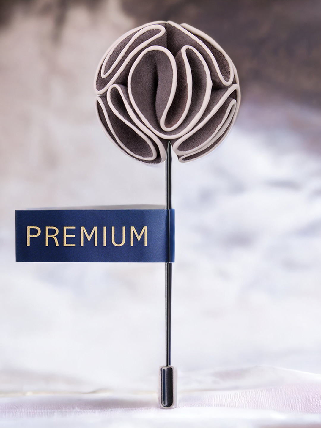 PELUCHE Unisex Grey So Soothing Lapel Pin