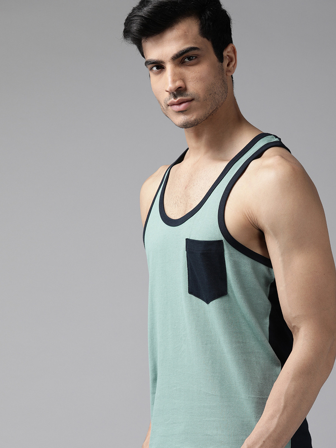 Roadster Men Blue Solid Scoop Neck  Cotton T-shirt With Racer Back