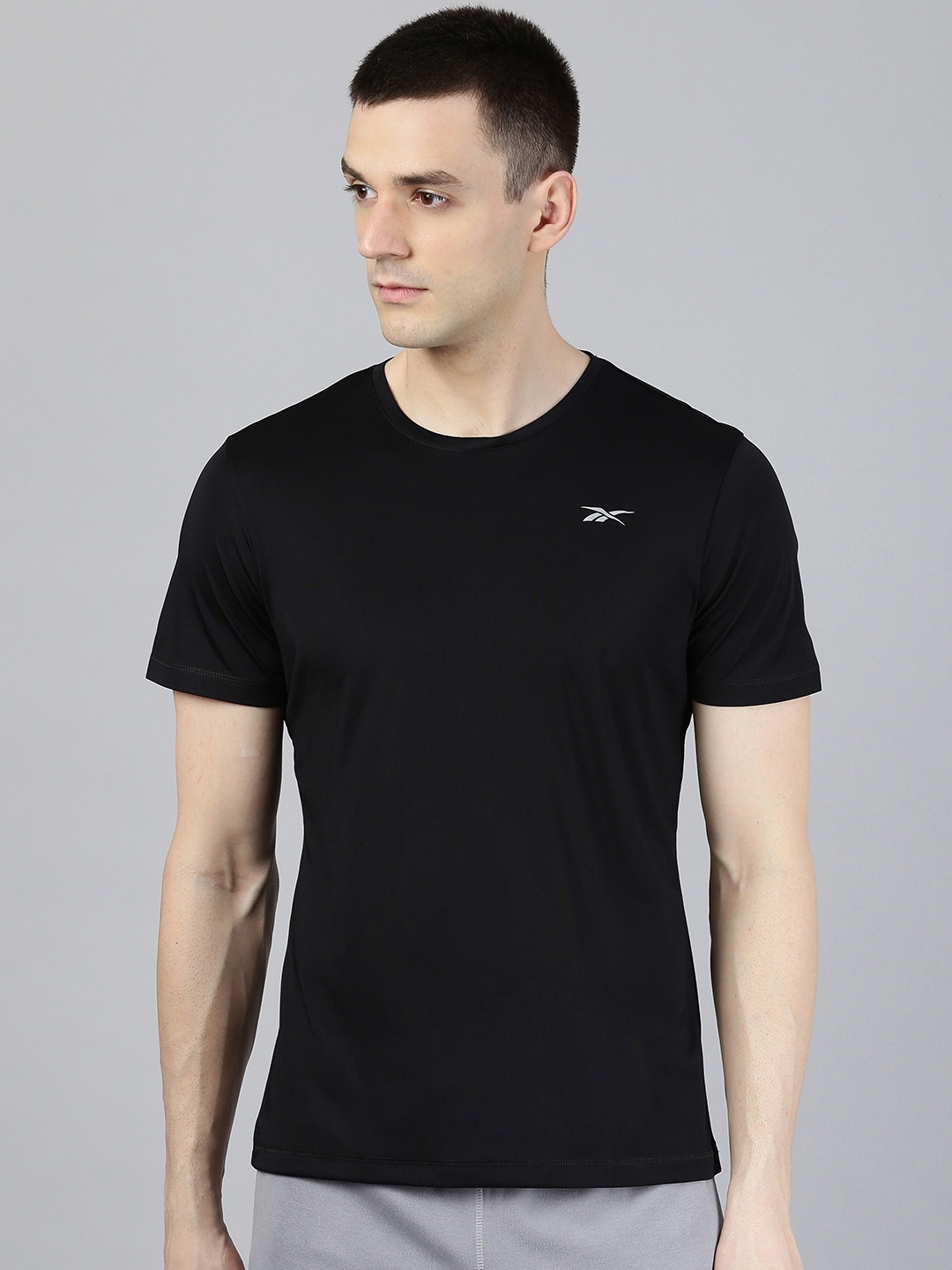 Reebok Men Black Solid Short Sleeve Running T shirt