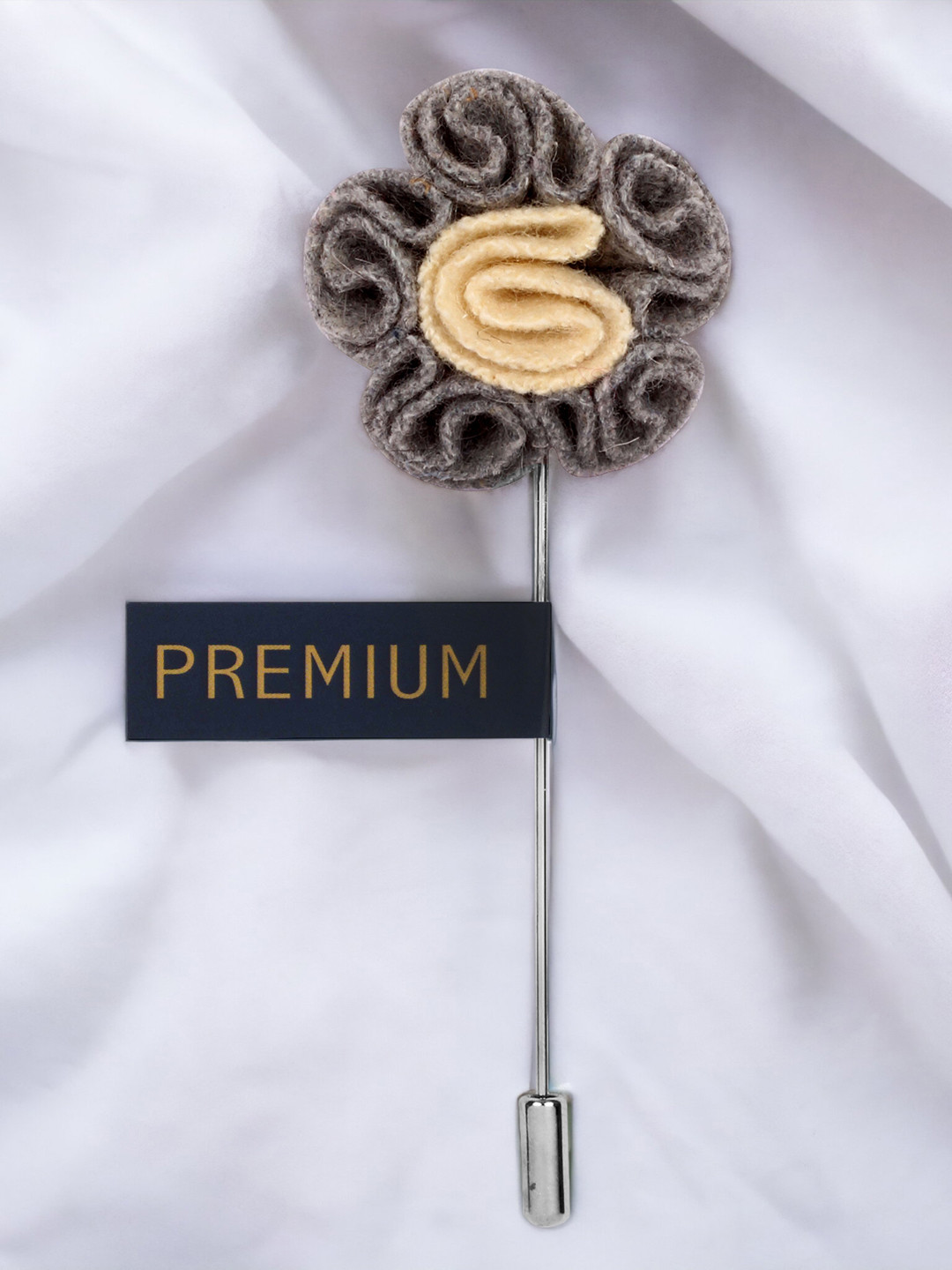 PELUCHE Unisex Grey & Yellow Florwer in Flower Brooch Lapel Pin