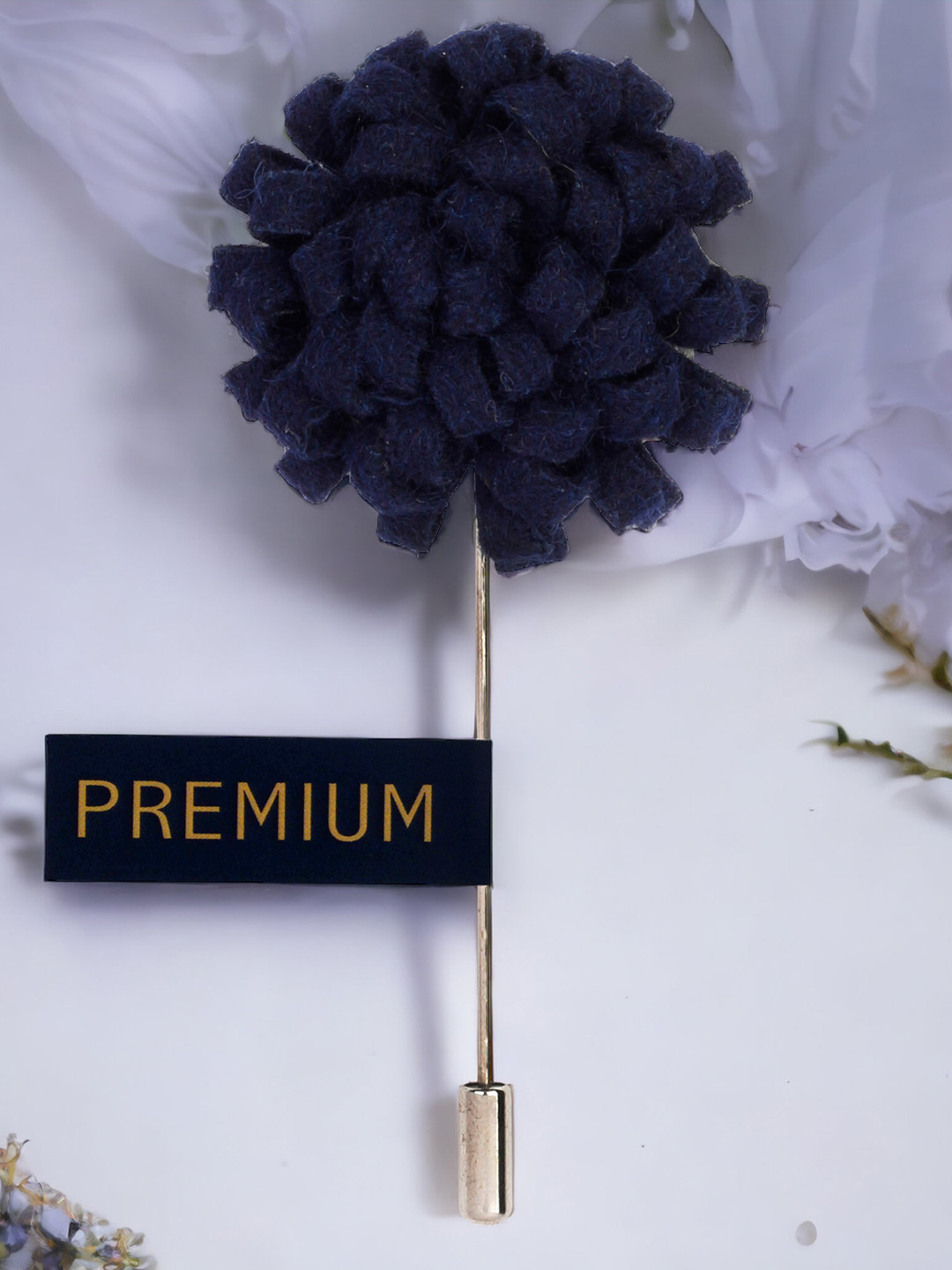 PELUCHE Unisex Blue & Silver-Toned A Glorious Crescendo Lapel Pin