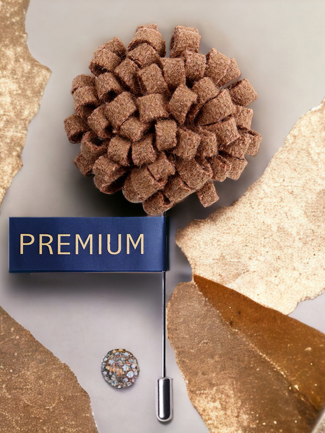 PELUCHE Unisex Brown & Silver-Toned A Glorious Crescendo Lapel Pin