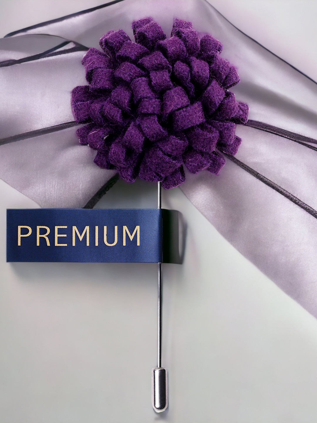 PELUCHE Unisex Purple & Silver-Toned A Glorious Crescendo Lapel Pin