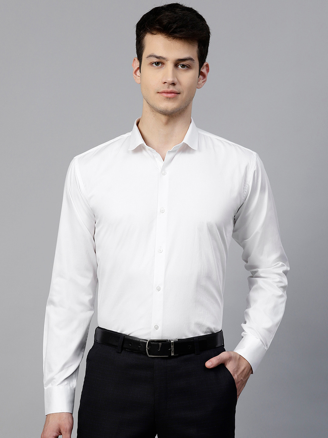 MANQ Men White Slim Fit Solid Party Shirt