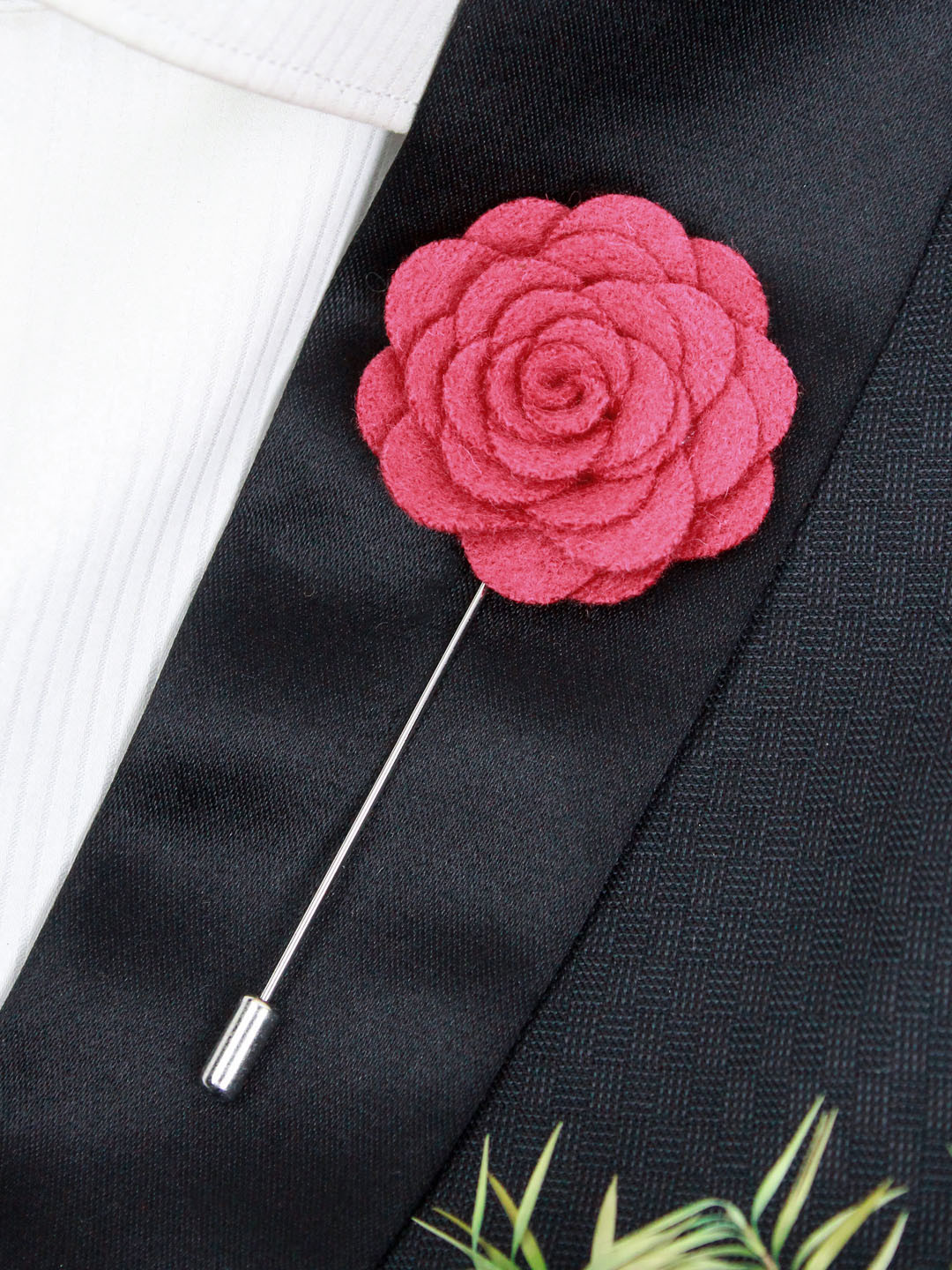 PELUCHE Unisex Pink Blooming Charm Lapel Pin