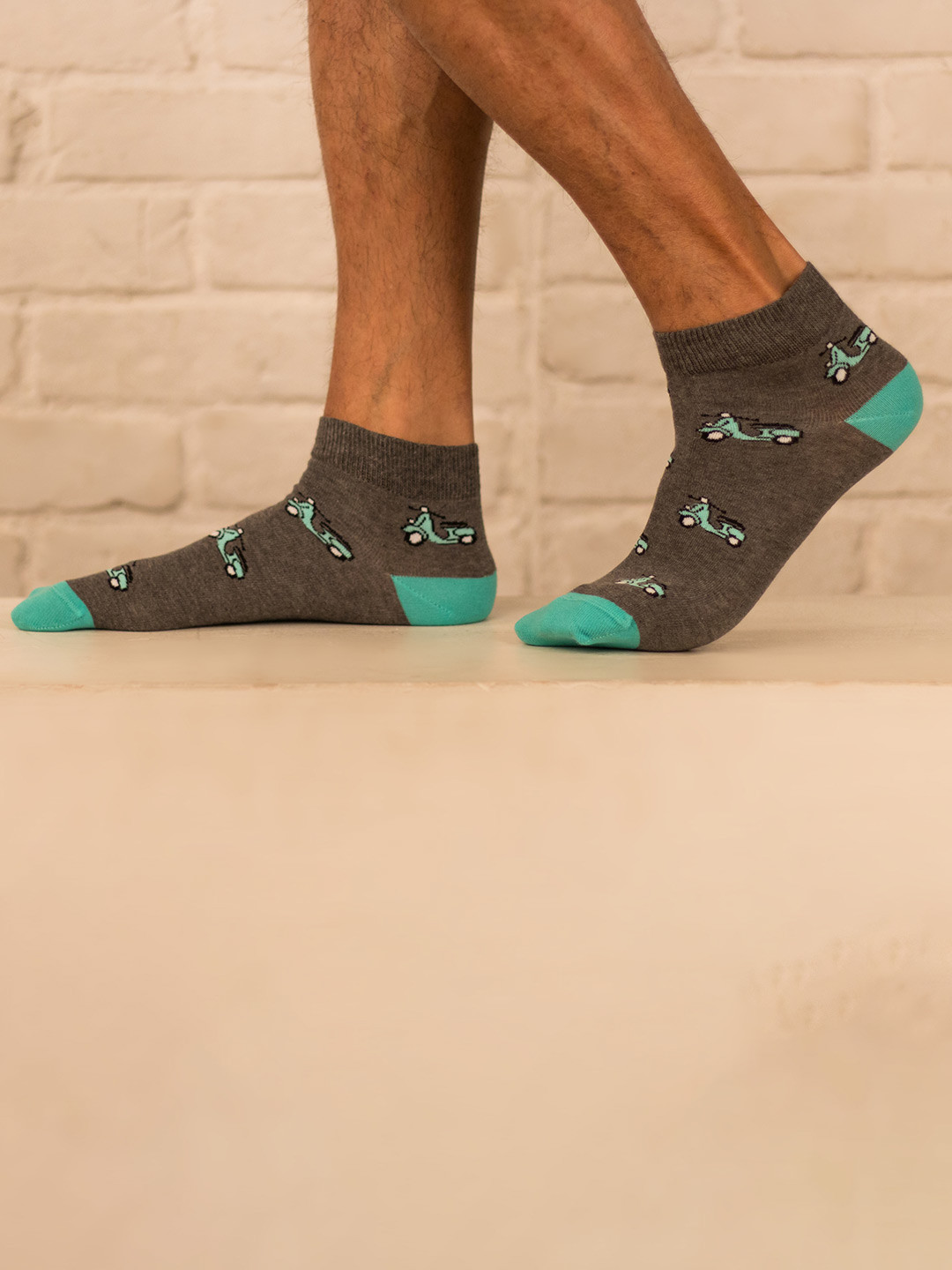 Mint & Oak Men Grey Patterned Scoot-Over Ankle-Length Socks