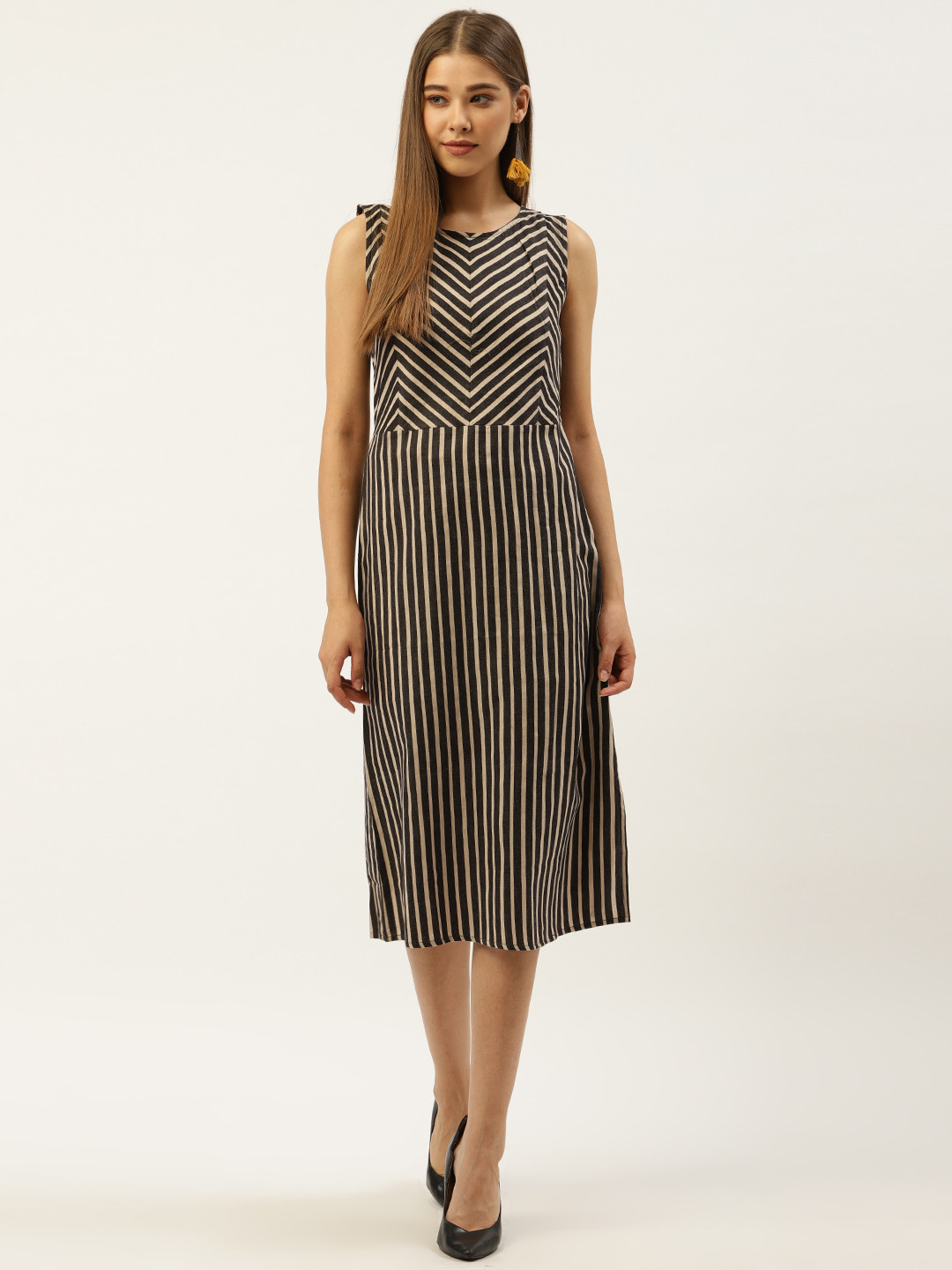 An Episode Women Beige & Black Striped Side Slit Shift Dress