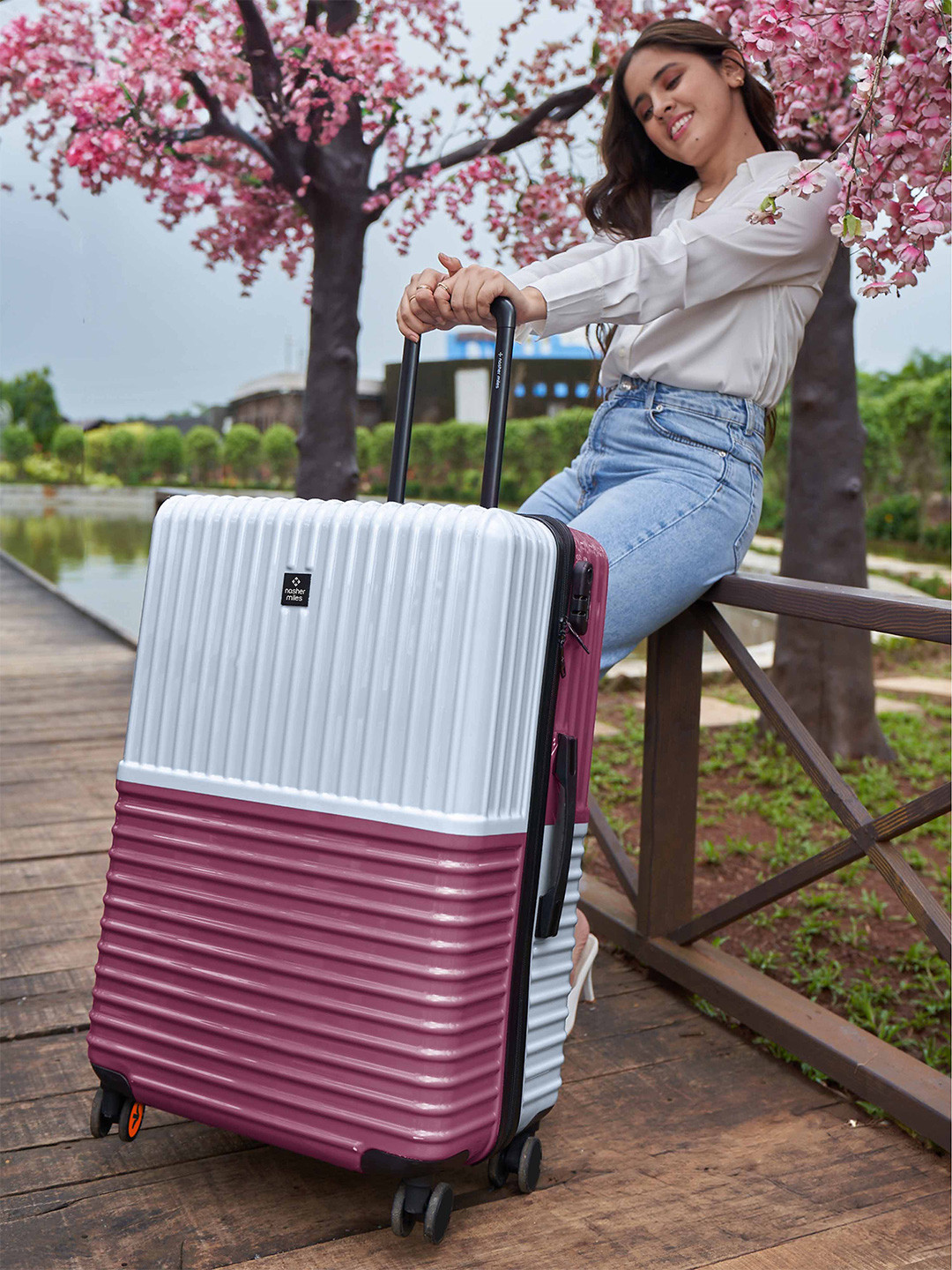 Nasher Miles Istanbul Hard-Sided ABS and PC Large Silver RoseGold Trolley Bag 28Inch 75cm