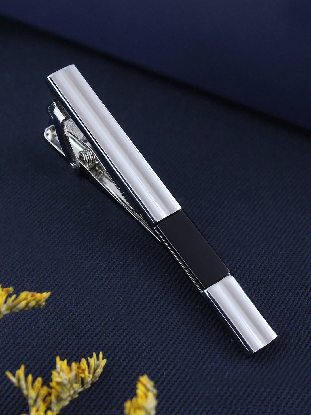 PELUCHE Unisex Silver-Toned & Black Onyx Studded Tie Pin