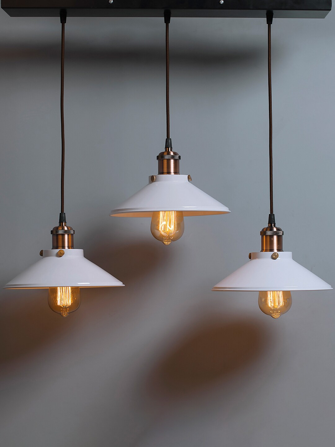 Homesake White Solid Handcrafted Cluster Light