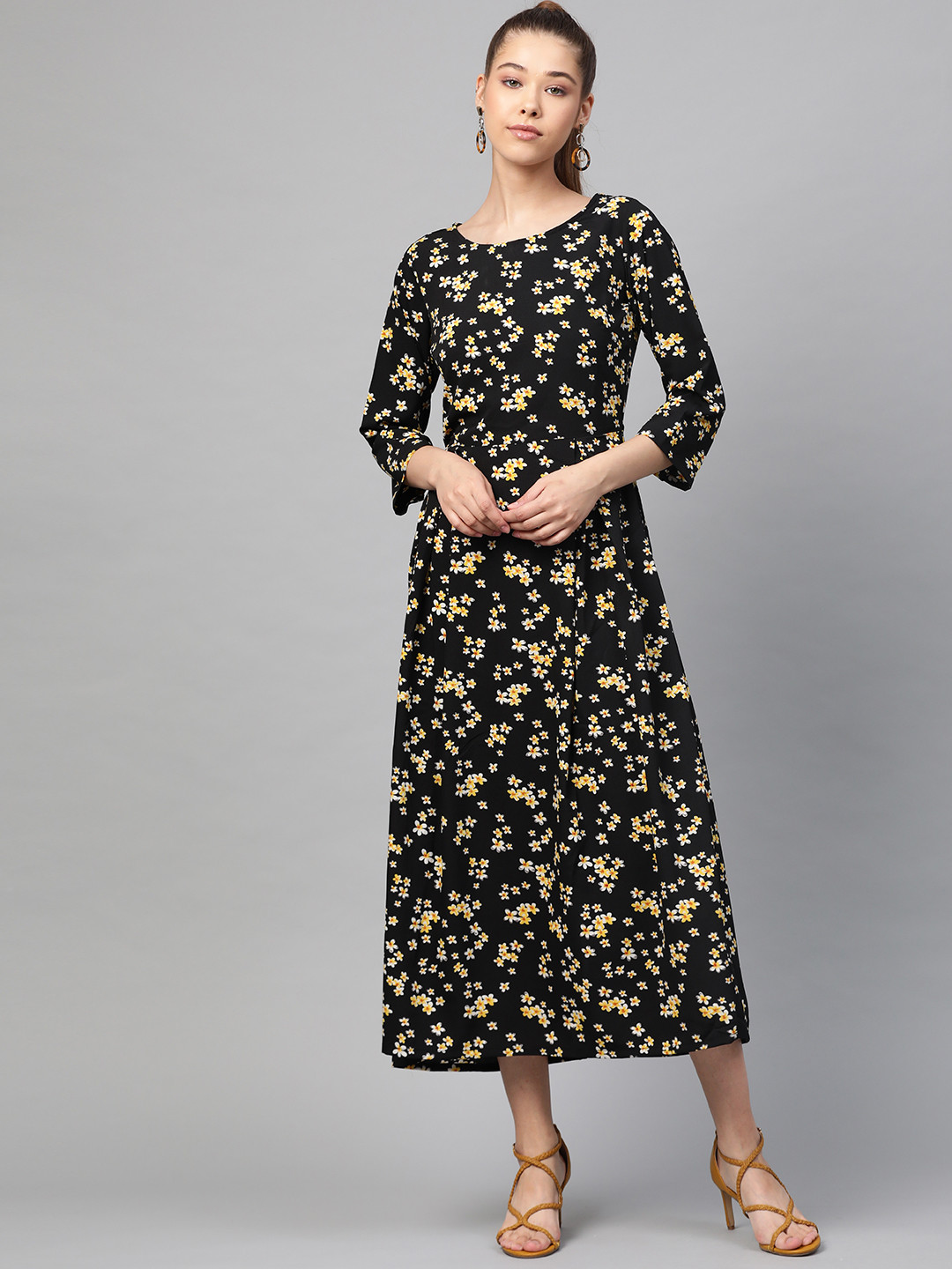 plusS Women Black & White Floral Printed A-Line Dress