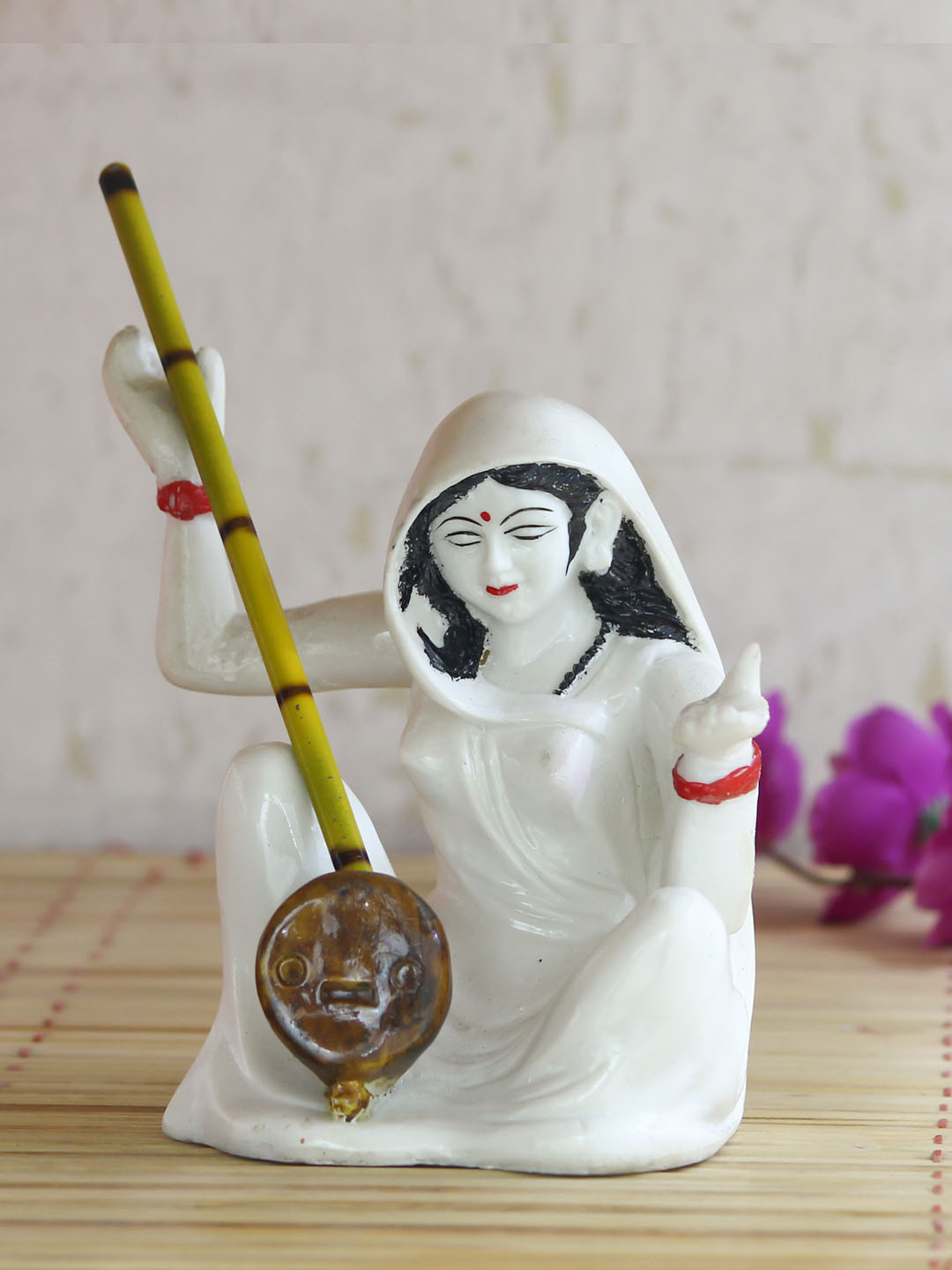eCraftIndia Meerabai Playing Musical instrument White Polyresin Natural Living Room Small Showpiece - 6.7 Inches