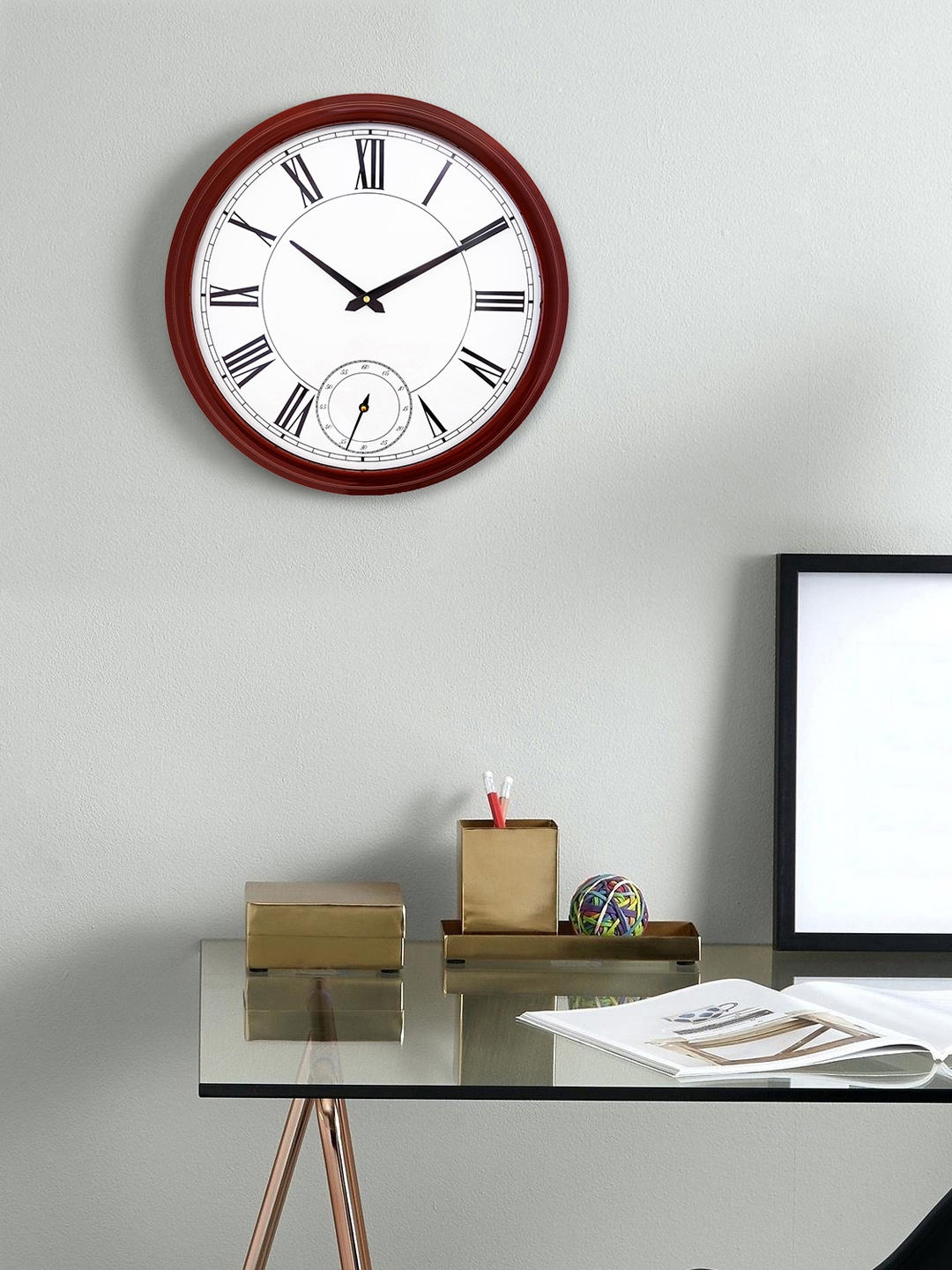 eCraftIndia White Brown Round Solid Analogue Wall Clock 40 cm