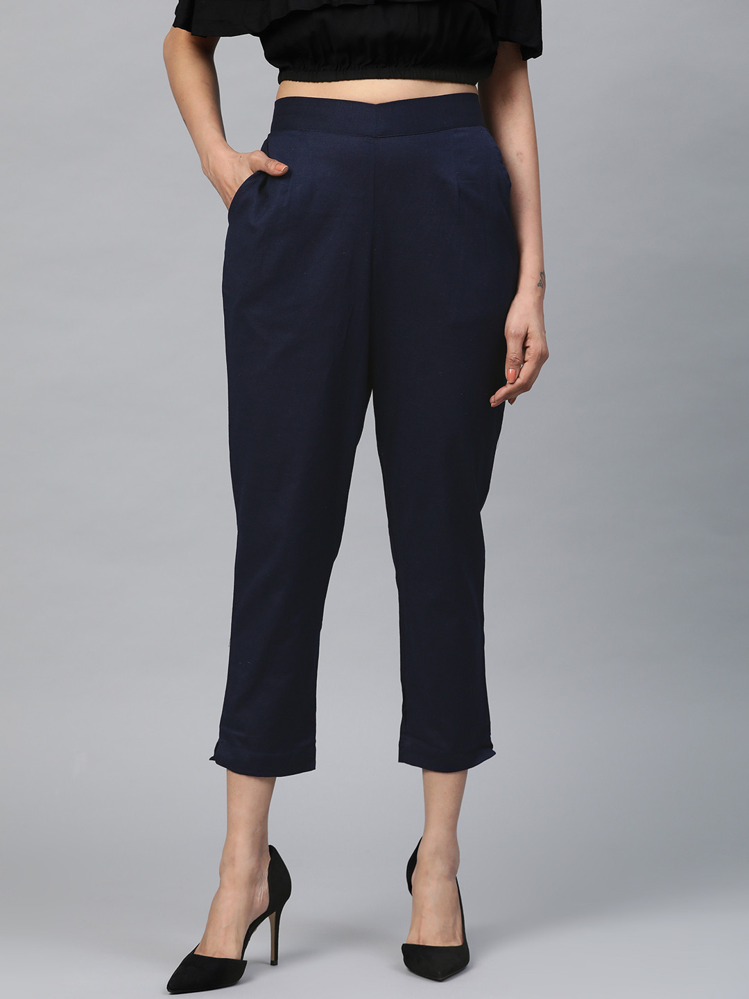 AURELIA Women Navy Blue Regular Fit Solid Cropped Trousers