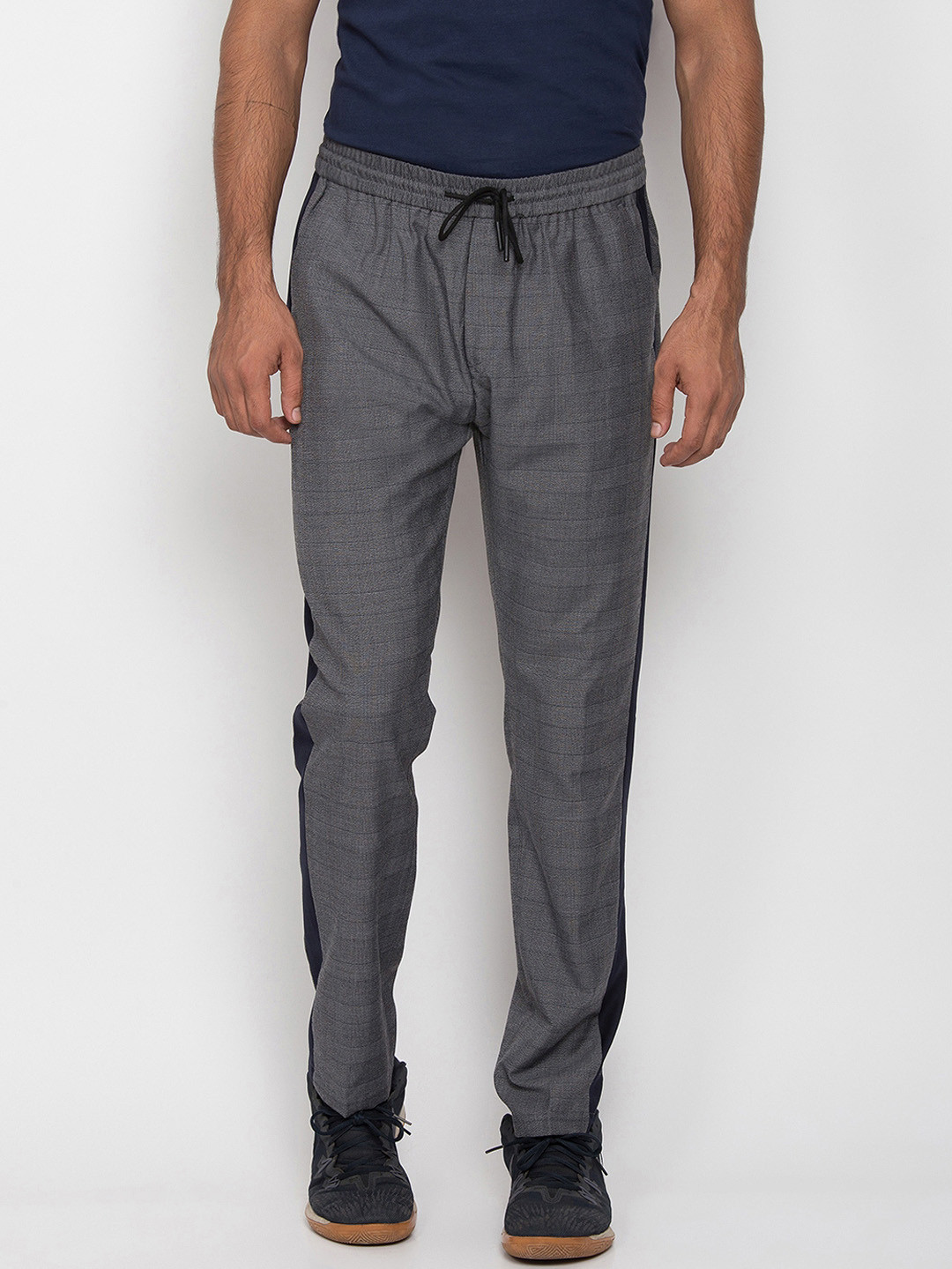 Antony Morato Men Grey Regular Fit Checked Regular Trousers