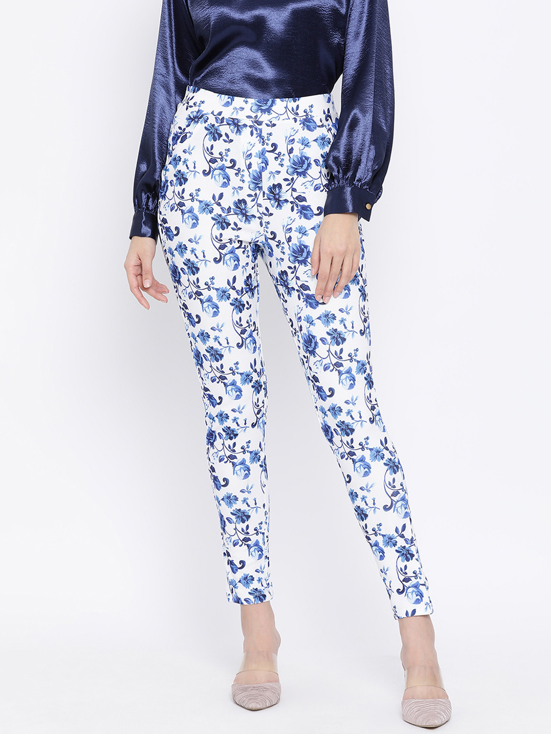 ZOELLA Women White & Blue Regular Fit Printed Regular Trousers