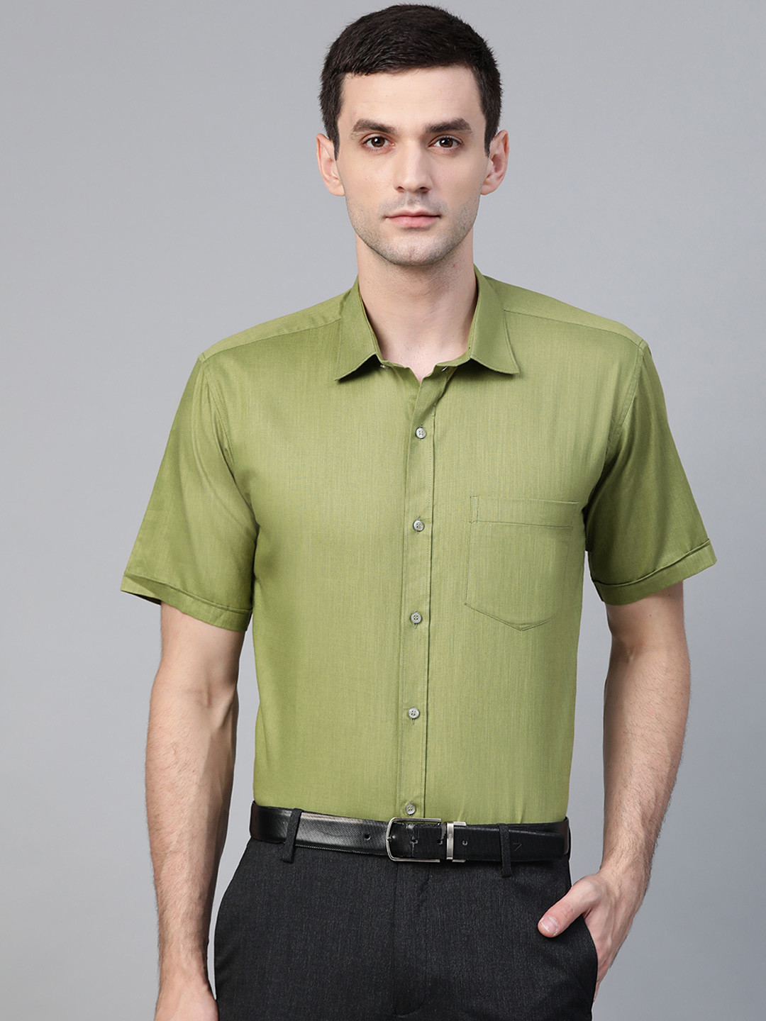 MANQ Men Olive Green Semi-Slim Fit Solid Formal Shirt