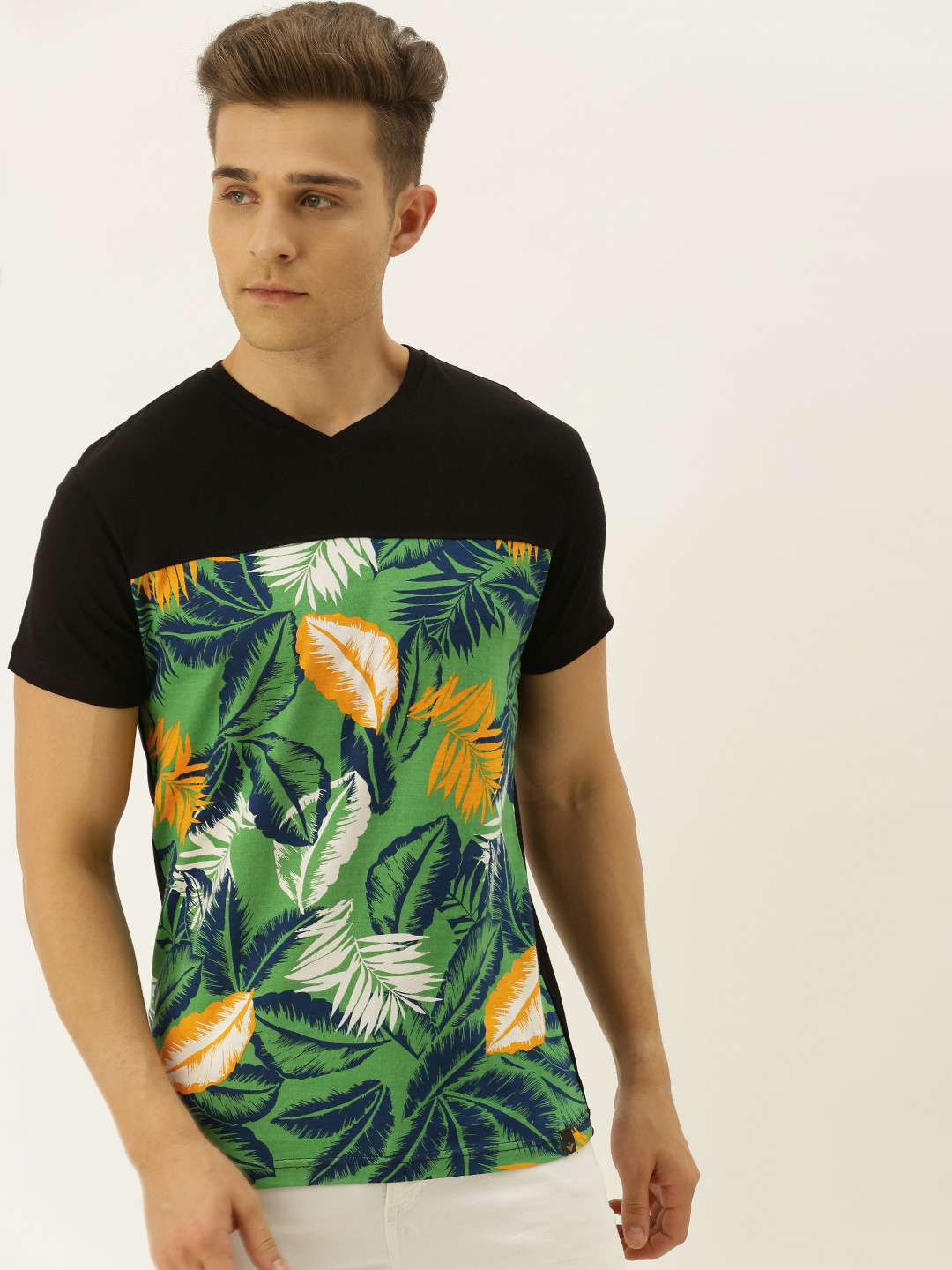 VEIRDO Men Black & Green Printed V-Neck T-shirt