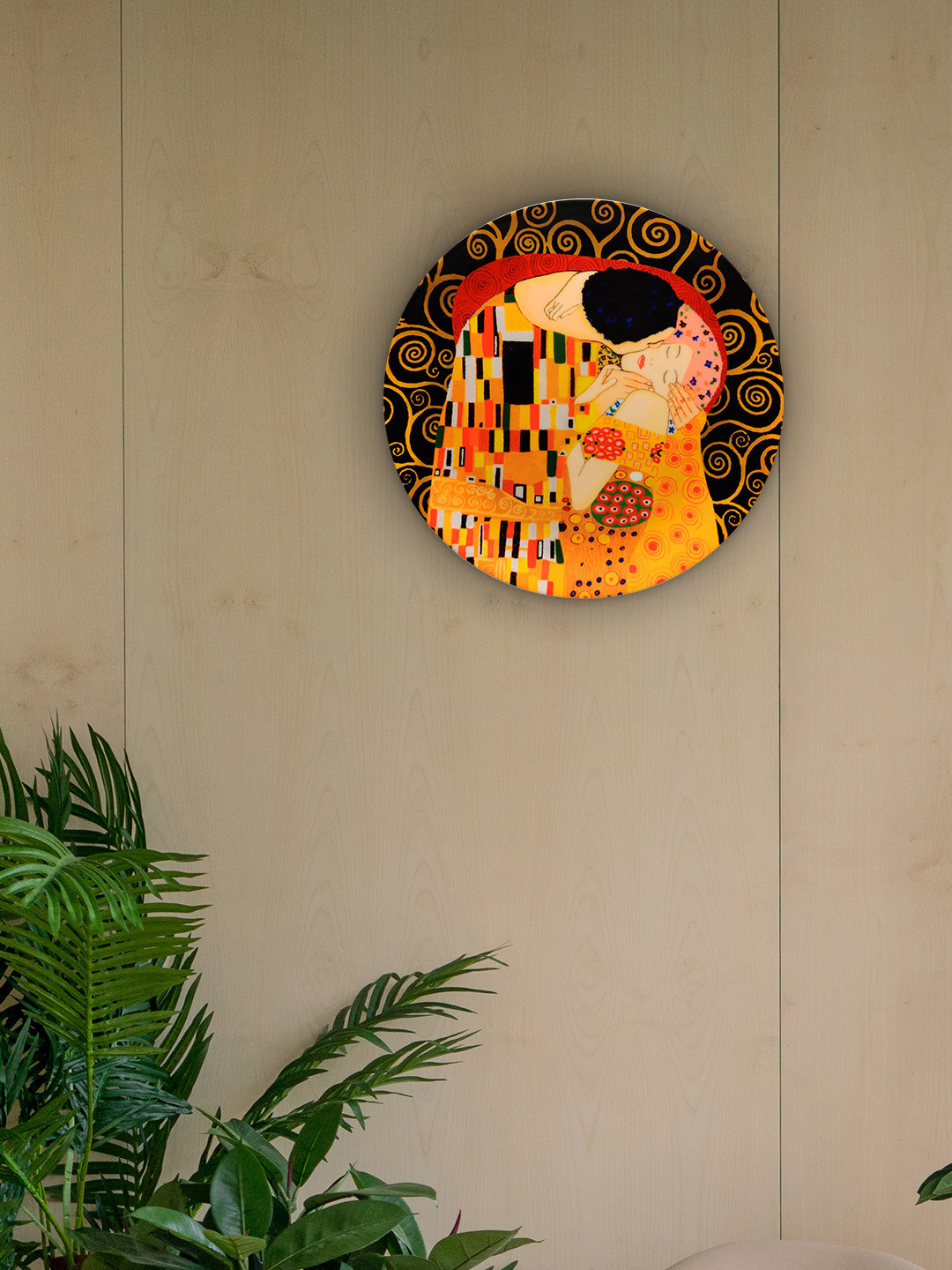 KOLOROBIA The Kiss by Klimt Bone China Crafted Ceramics Glossy Hall Wall Plates-11In