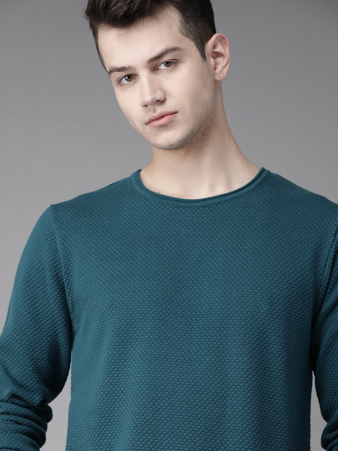 Roadster Men Teal Solid Pullover Sweater