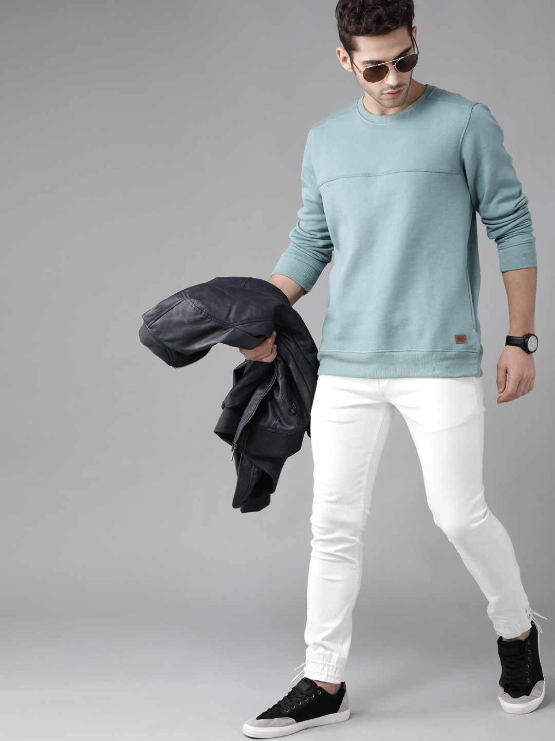 Roadster Men Blue Solid Sweatshirt