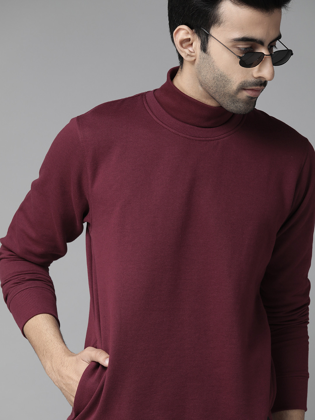 Roadster Men Burgundy Solid Sweatshirt