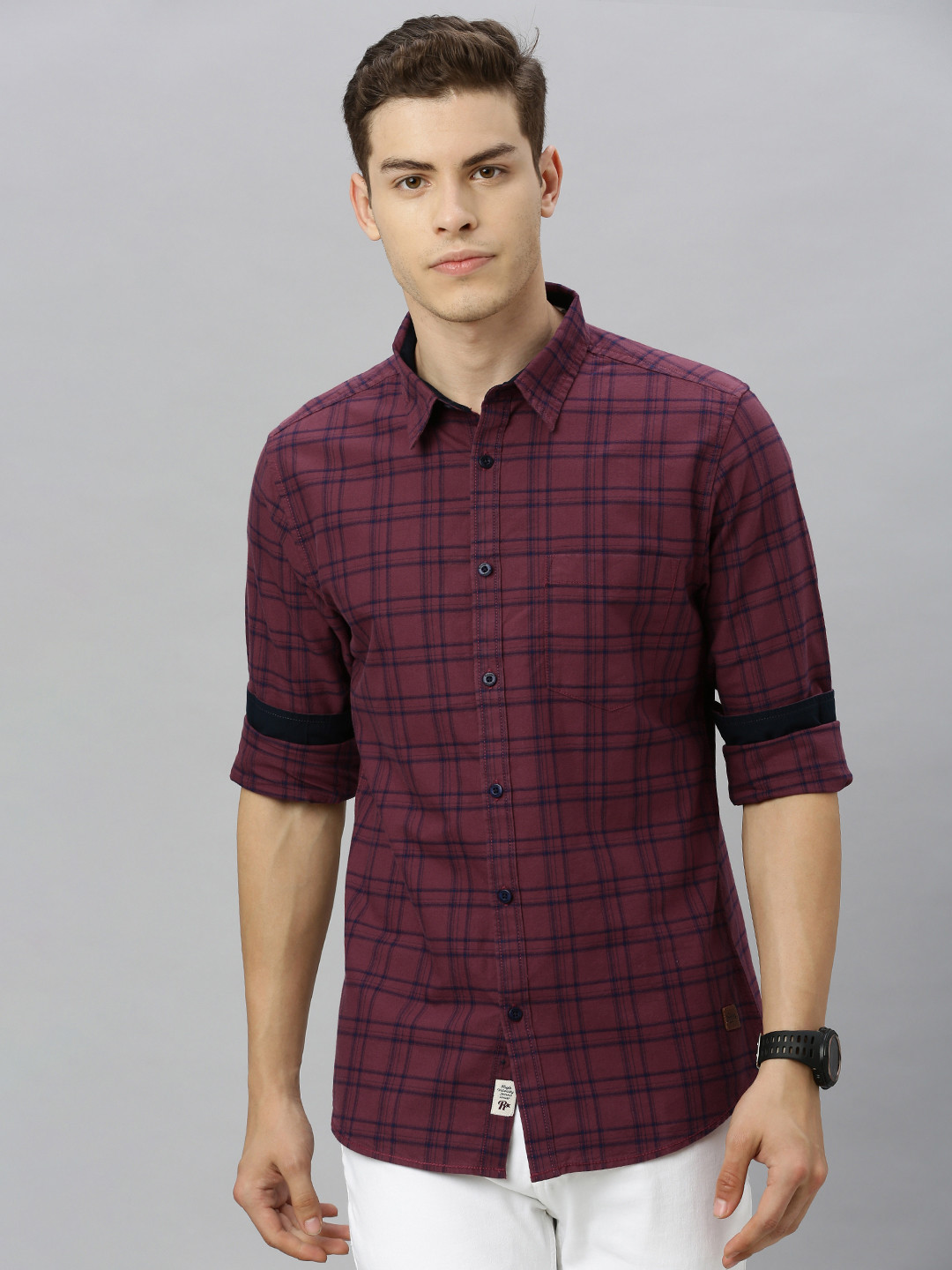Roadster Men Maroon & Navy Blue Regular Fit Checked Casual Shirt