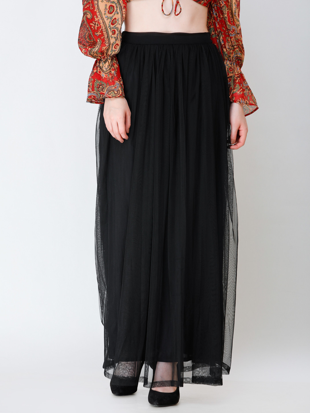 SCORPIUS Women Black Solid Flared Maxi Skirt