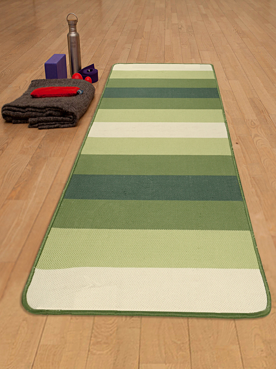 Saral Home off White & Green Hand Woven Antiskid Yoga Mat with Bag