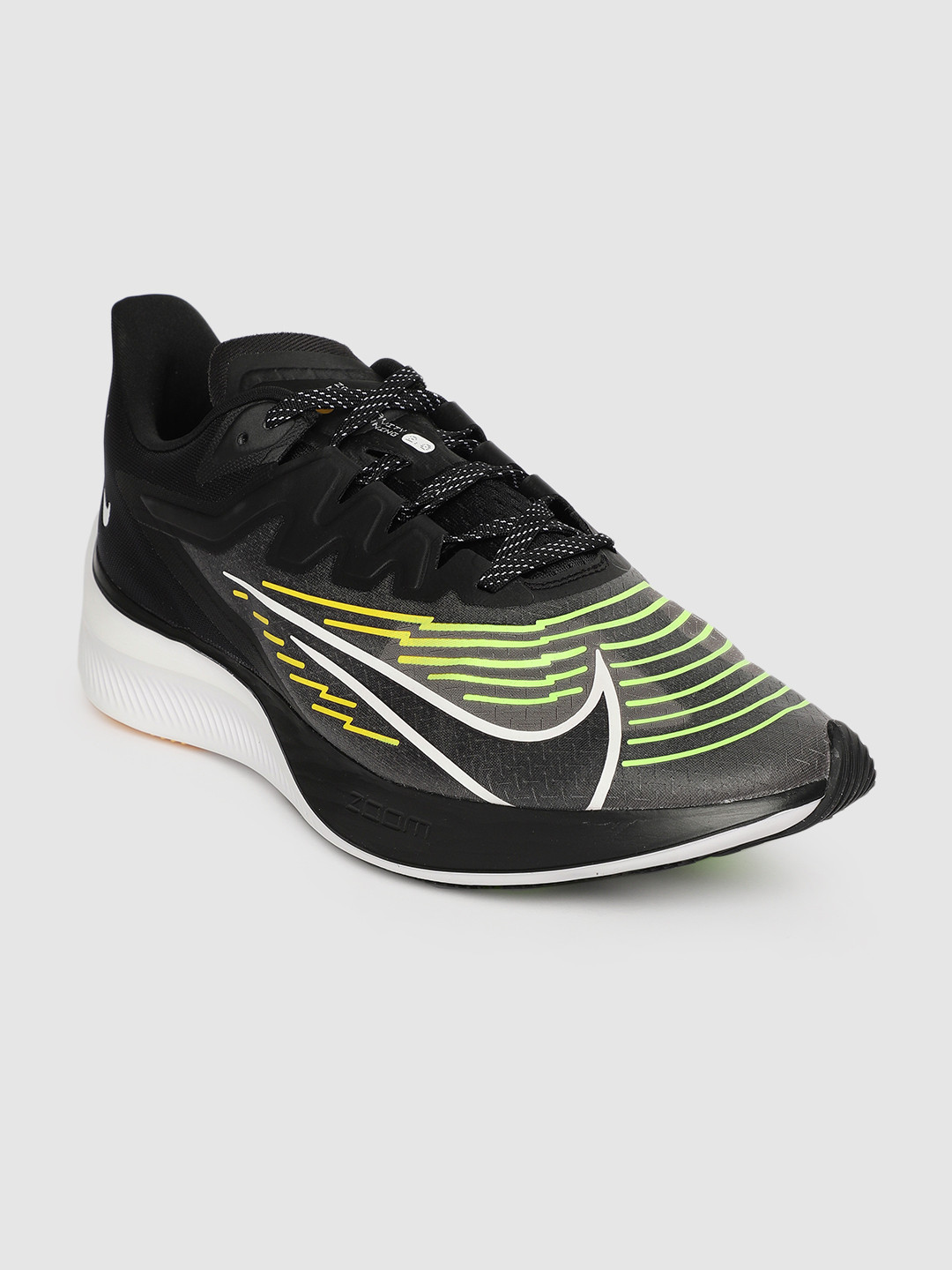 nike running zoom gravity trainers in black
