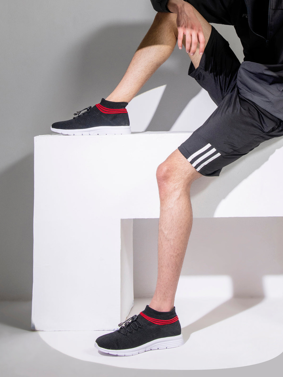 FAUSTO Men Black Mesh Mid-Top Running Shoes