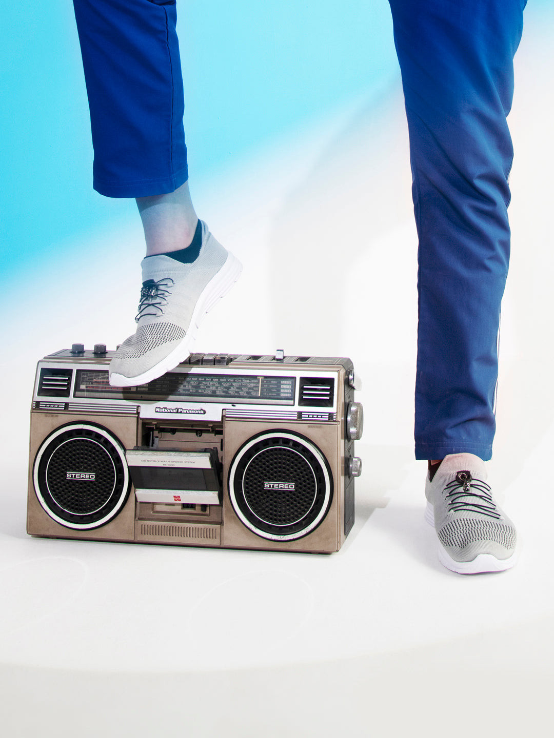 FAUSTO Men Grey Mesh Walking Shoes