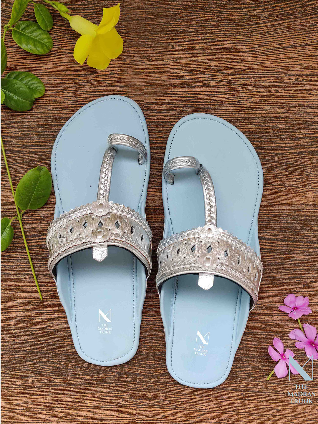 THE MADRAS TRUNK Women Leather Braided Handcrafted One Toe Kolhapuri