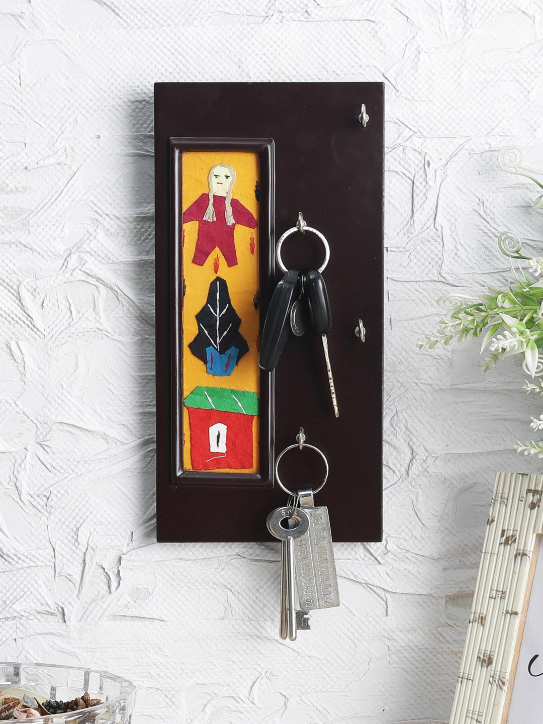 VarEesha Brown & Yellow Patchwork Handcrafted Wall Mounting Wooden Key Holder