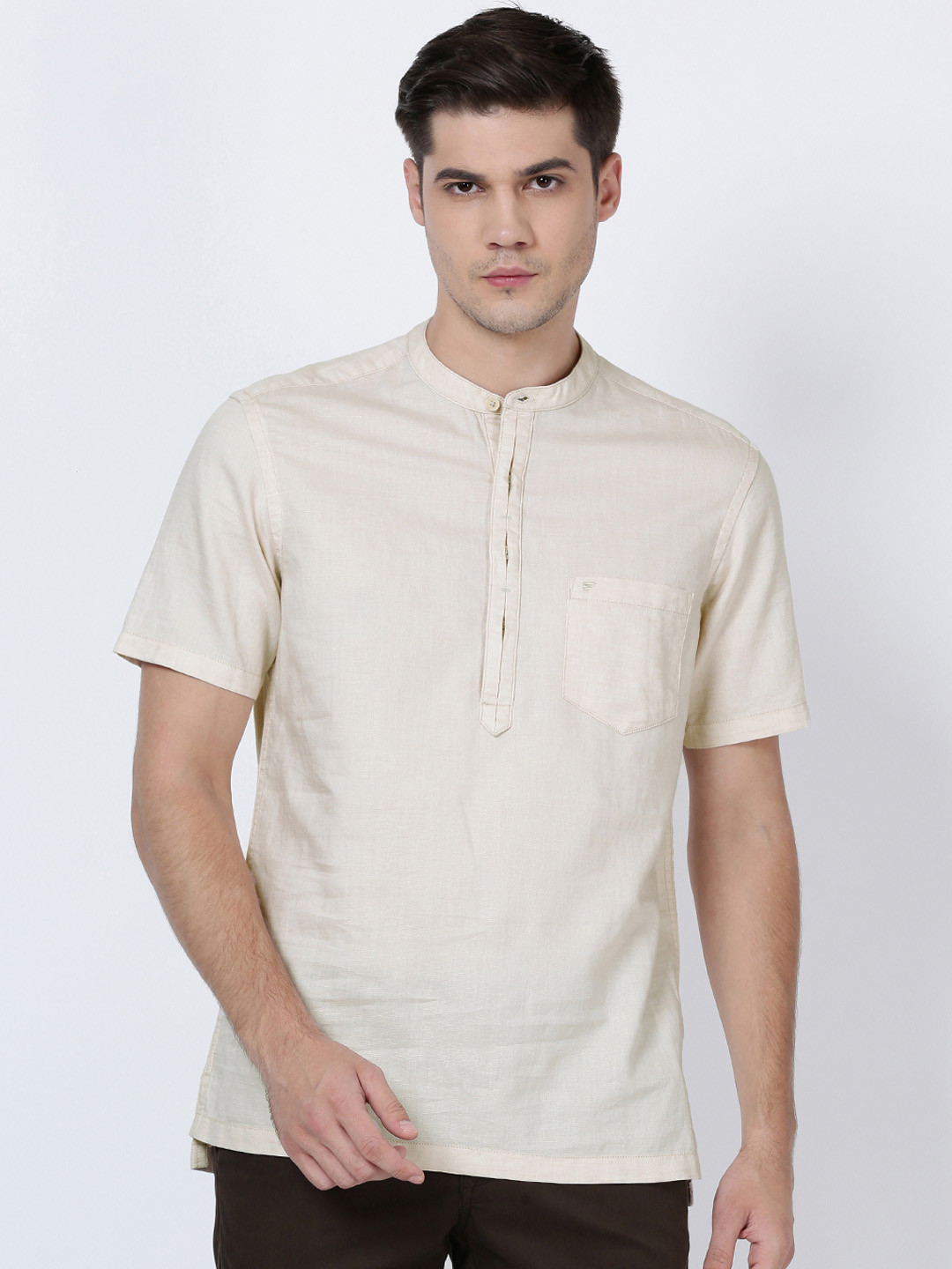 t-base Men Beige Regular Fit Solid Casual Shirt