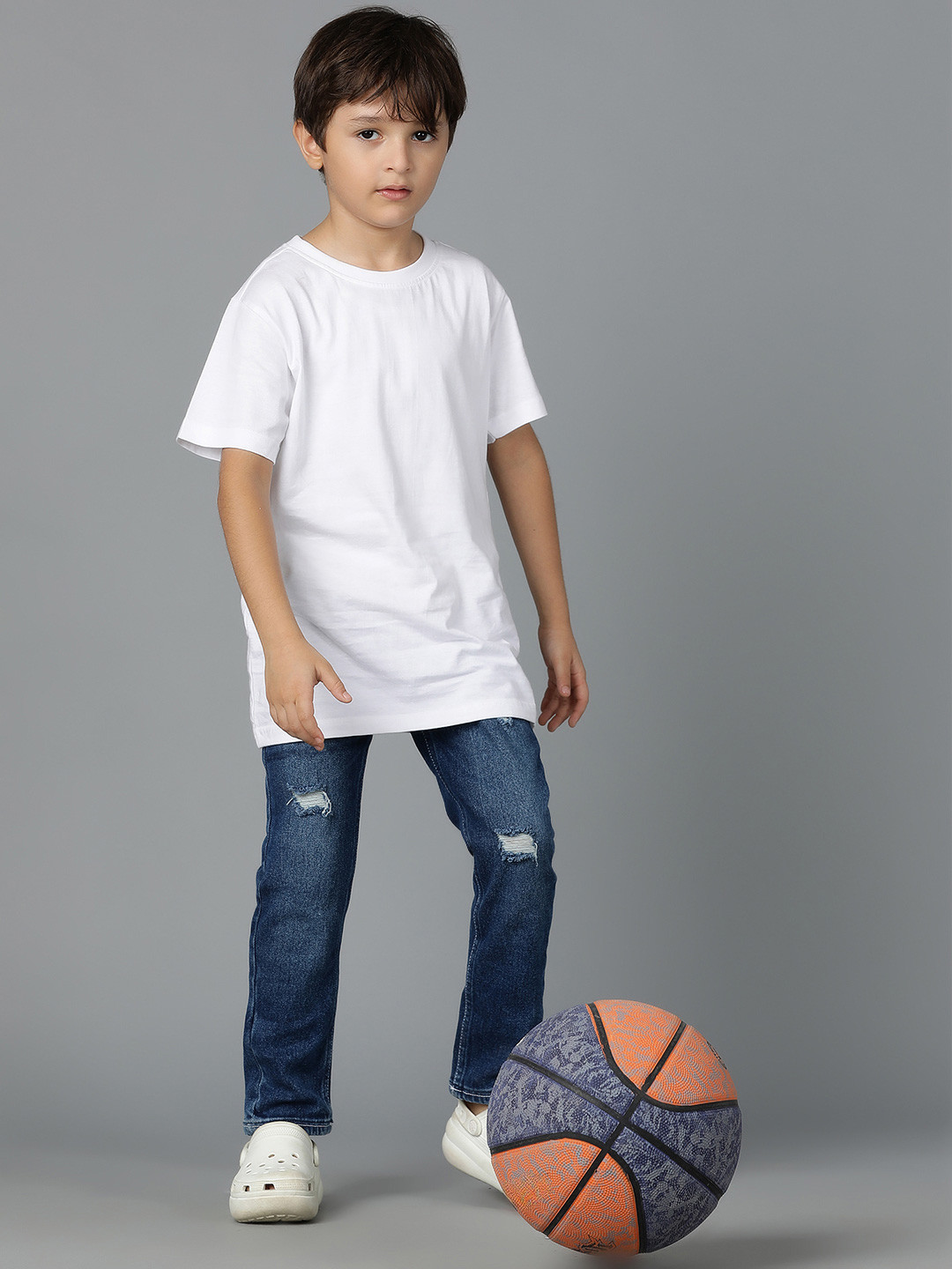TALES & STORIES Boys Blue Slim Fit Mid-Rise Low Distress Stretchable Denim Jogger Jeans
