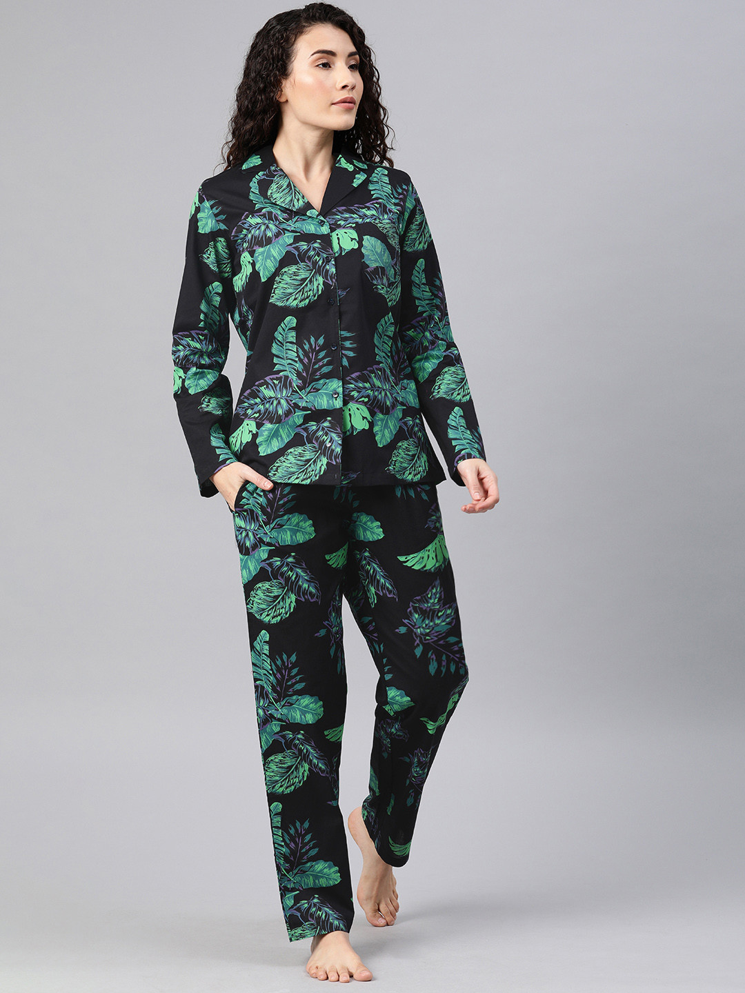 DRAPE IN VOGUE Women Black & Green Tropical Flora Printed Night Suit