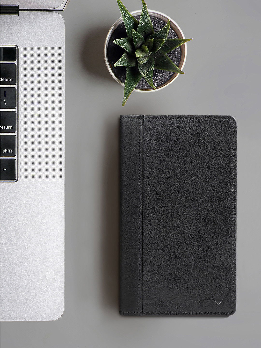 Hidesign Men Black Solid Leather Card Holder