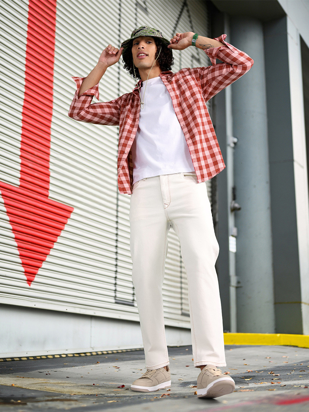 HERE&NOW Men Red & Peach-Coloured Slim Fit Checked Casual Shirt
