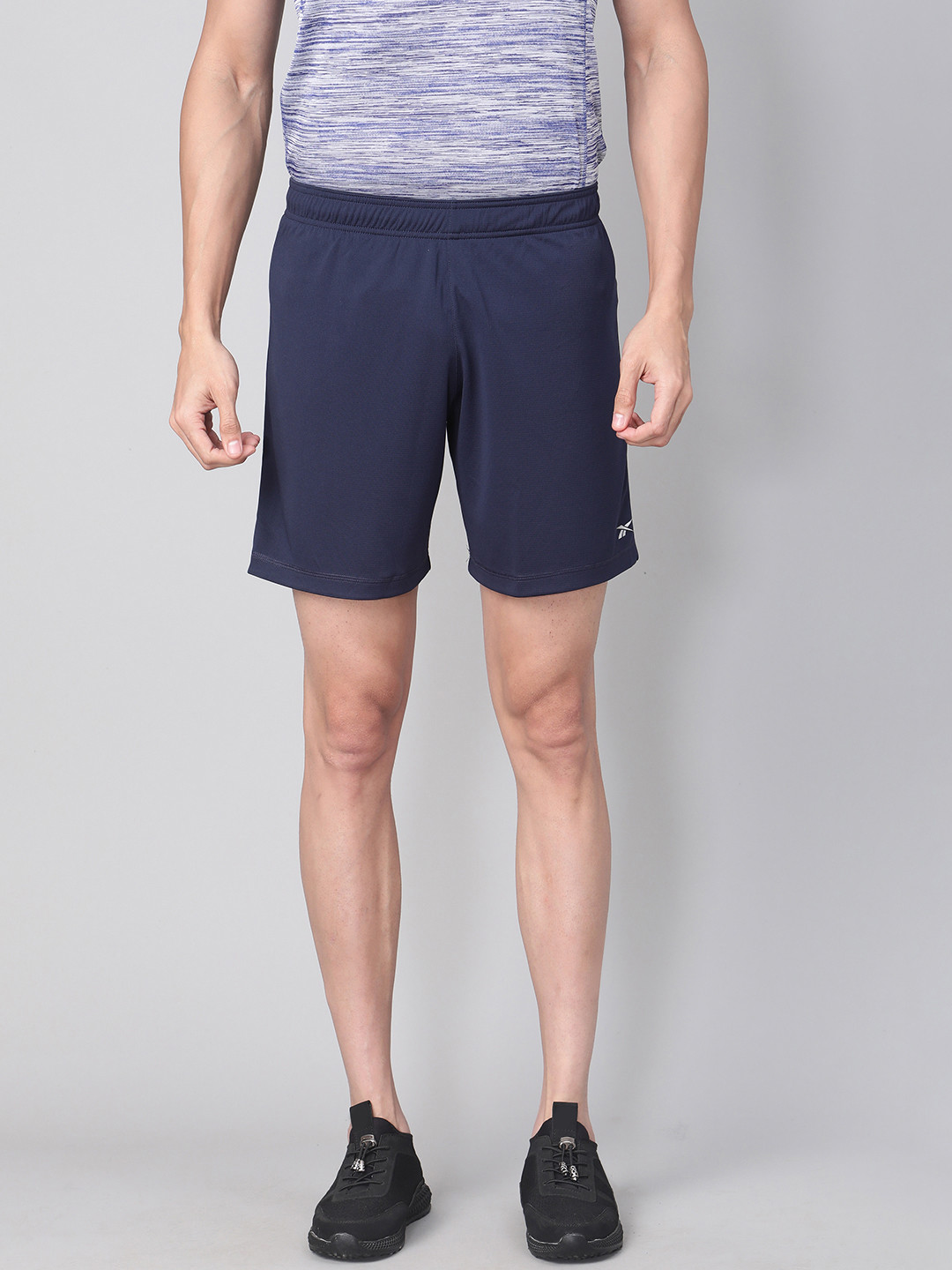 Reebok Men Navy Solid Running Essentials Basic 7-Inch Shorts