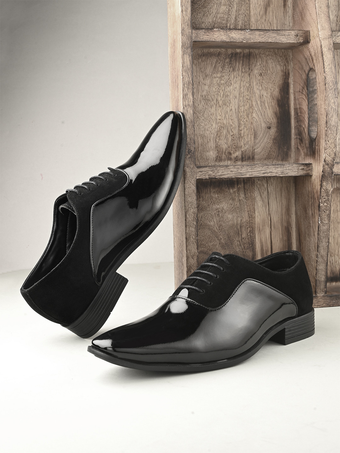 aadi Men Black Solid Formal Derbys