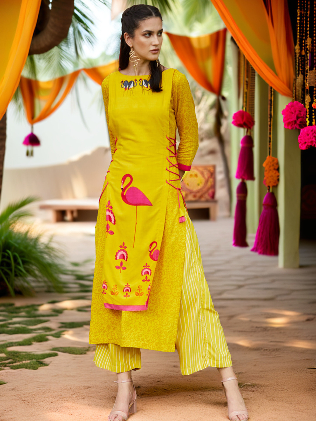 Pannkh Women Yellow Flamingo Printed Side Dori Straight Kurta