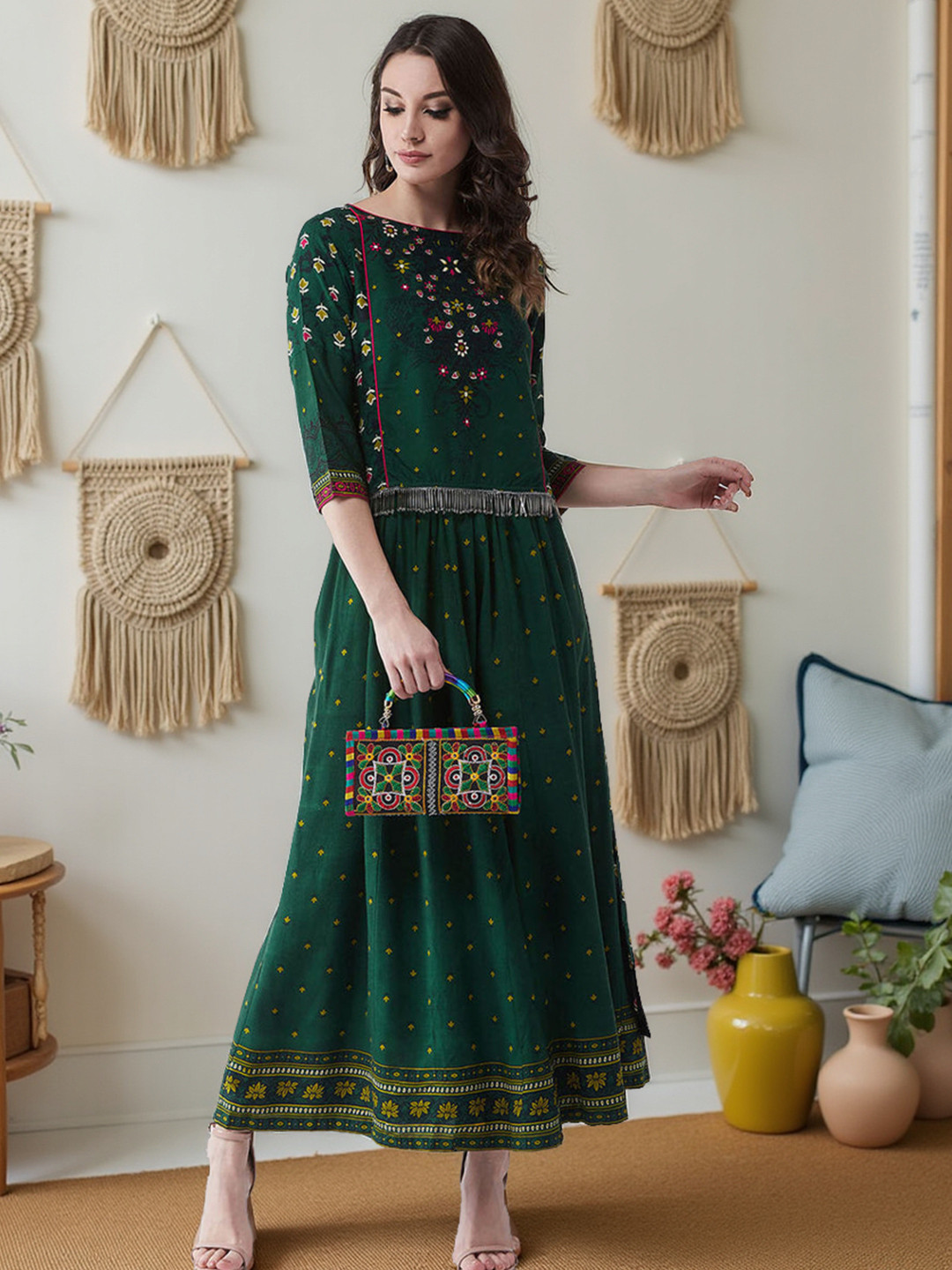 Pannkh Women Green Mughal High-Low Top With Kalidaar Palazzo