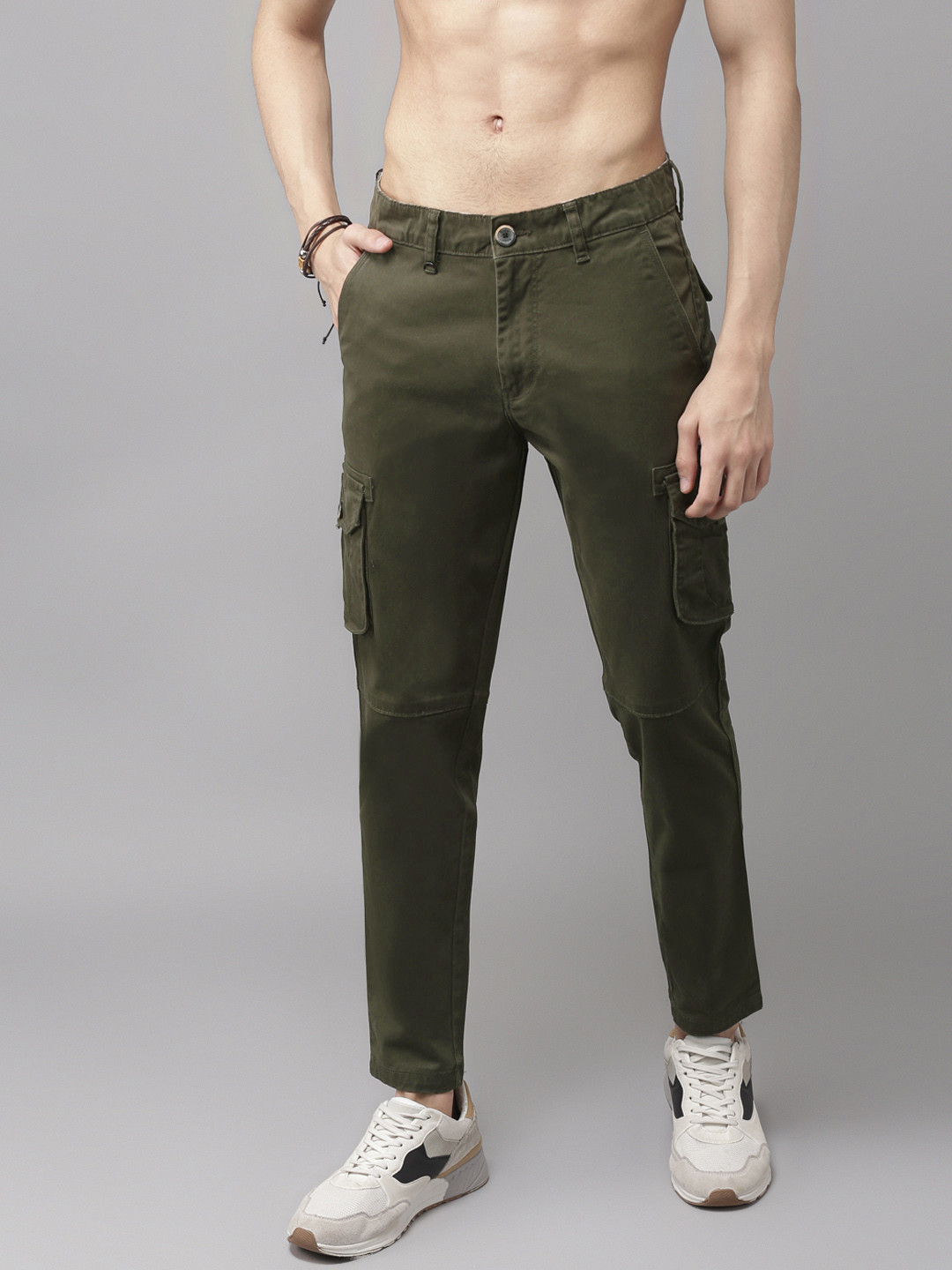 Roadster Men Olive Green Solid Cargos