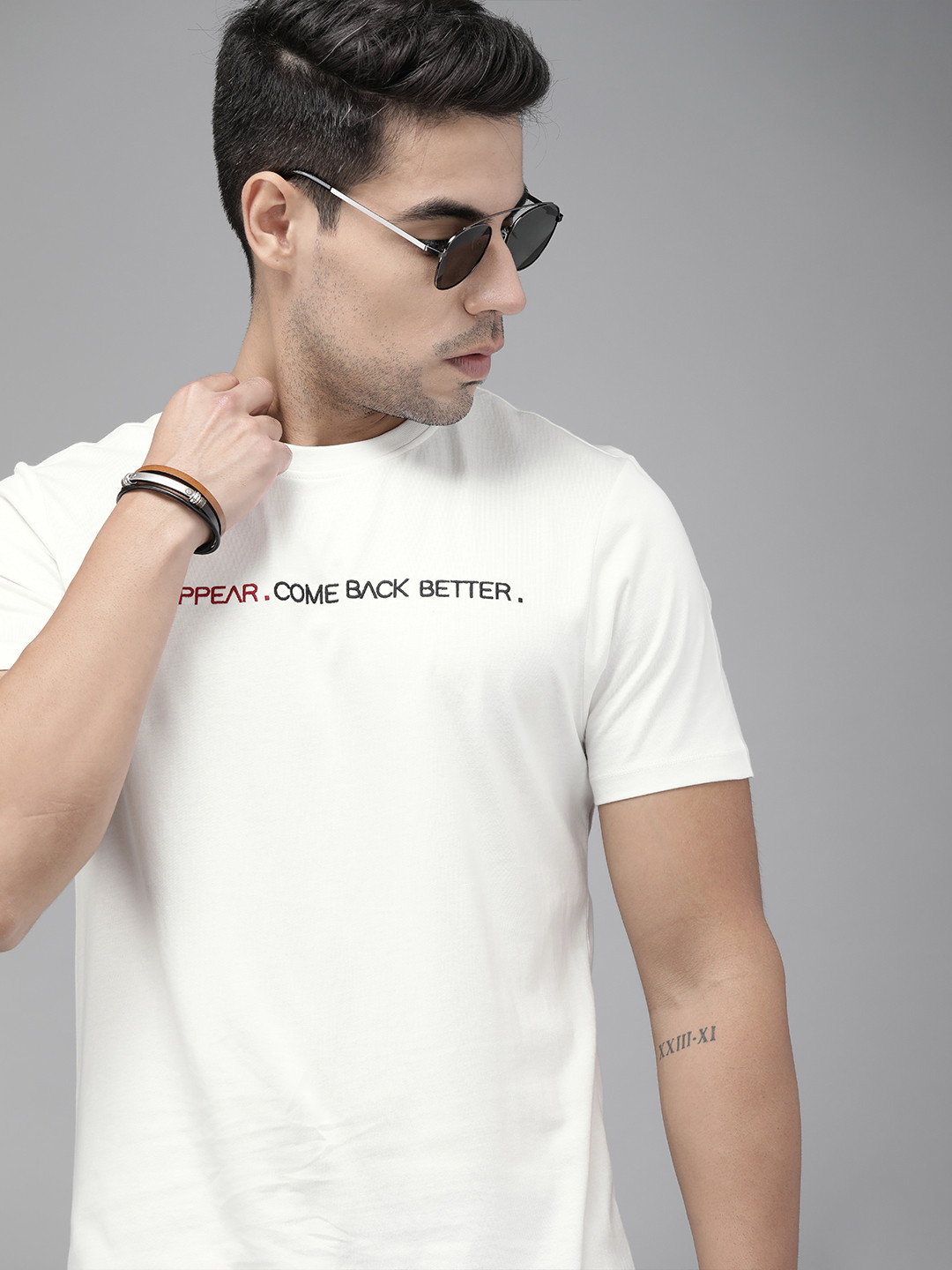 Roadster Men Off-White Solid Round Neck Pure Cotton T-shirt With Printed Detailing