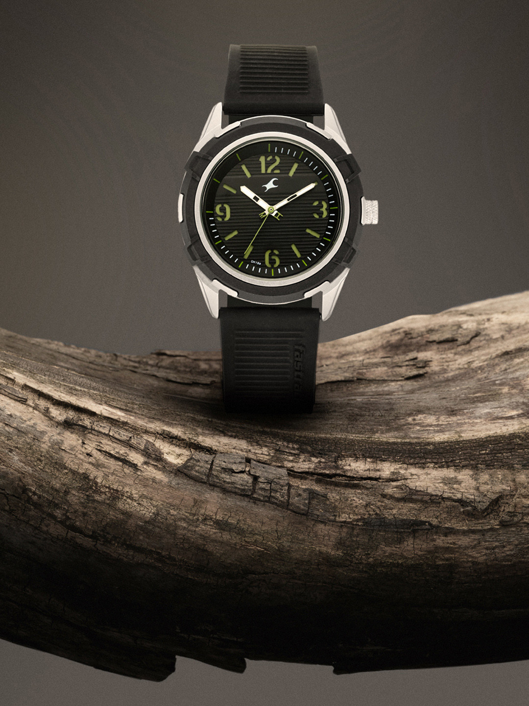 Fastrack Men Black Analogue Watch 3225KP01