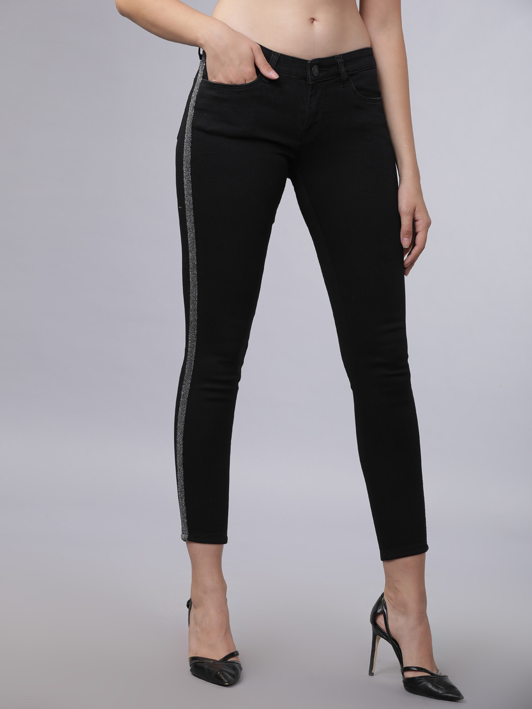 Basics By Tokyo Talkies Women Black Slim Fit Mid-Rise Clean Look Jeans