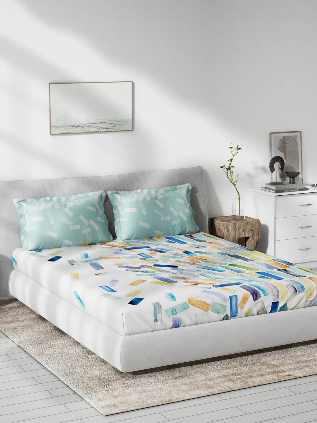 DDecor White & Turquoise Blue Geometric 140 TC Cotton 1 Queen Bedsheet with 2 Pillow Covers